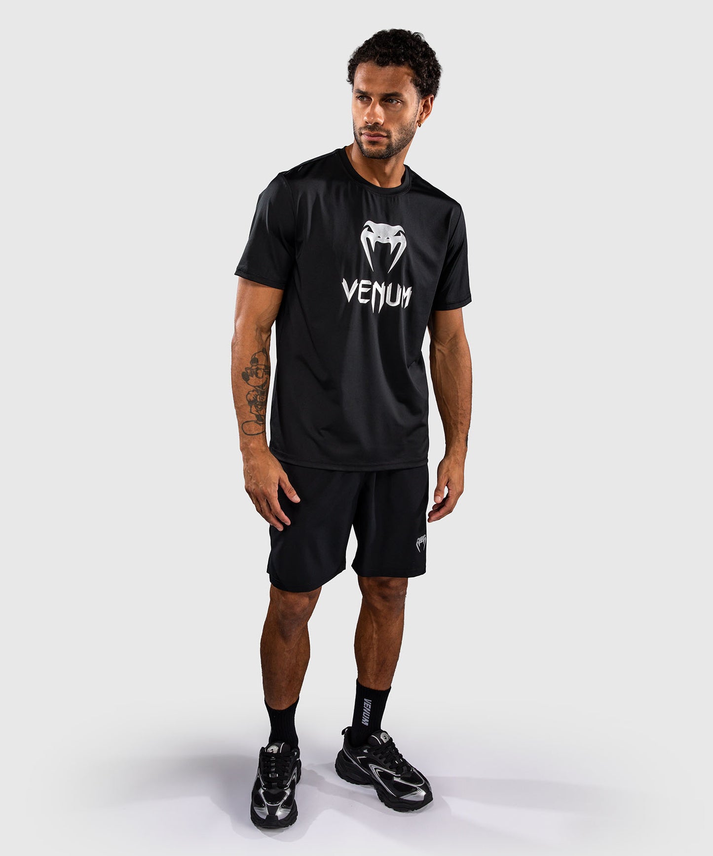 Venum Classic Camiseta Dry Tech - Negro/Plateado