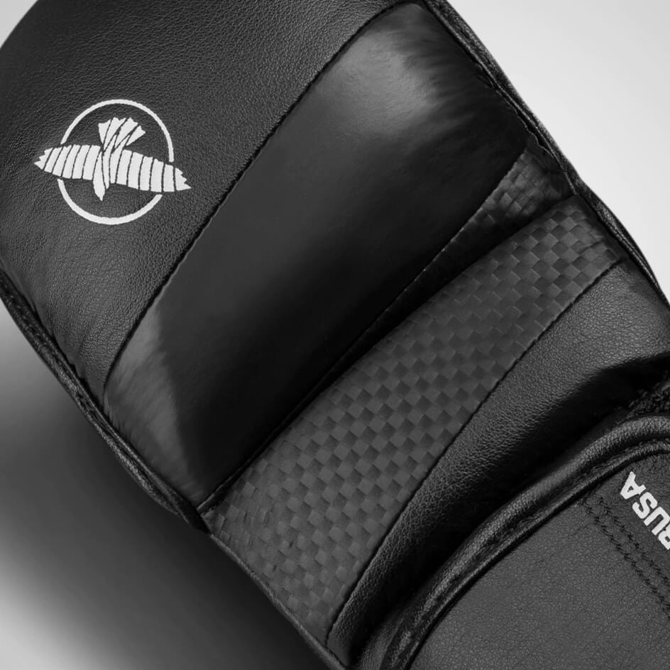 Hayabusa T3 7oz Entrenamiento Guantes de MMA - Negro