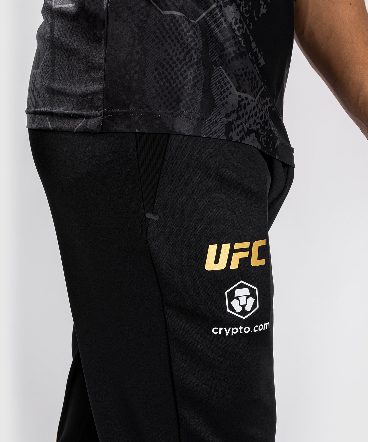 UFC Adrenaline by Venum Authentic Fight Night Herren-Walkout-Hose - Champion