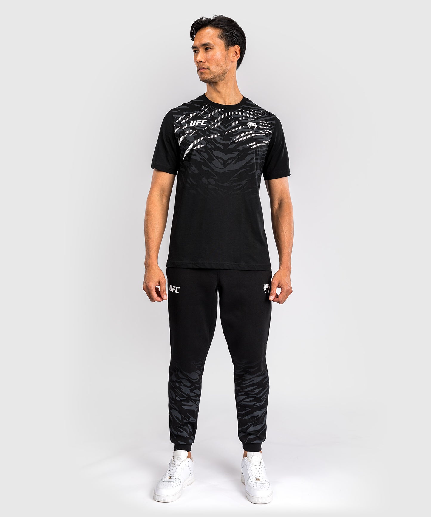 UFC Fusion by Venum Replica Herren Kurzarm T-Shirt - Schwarz