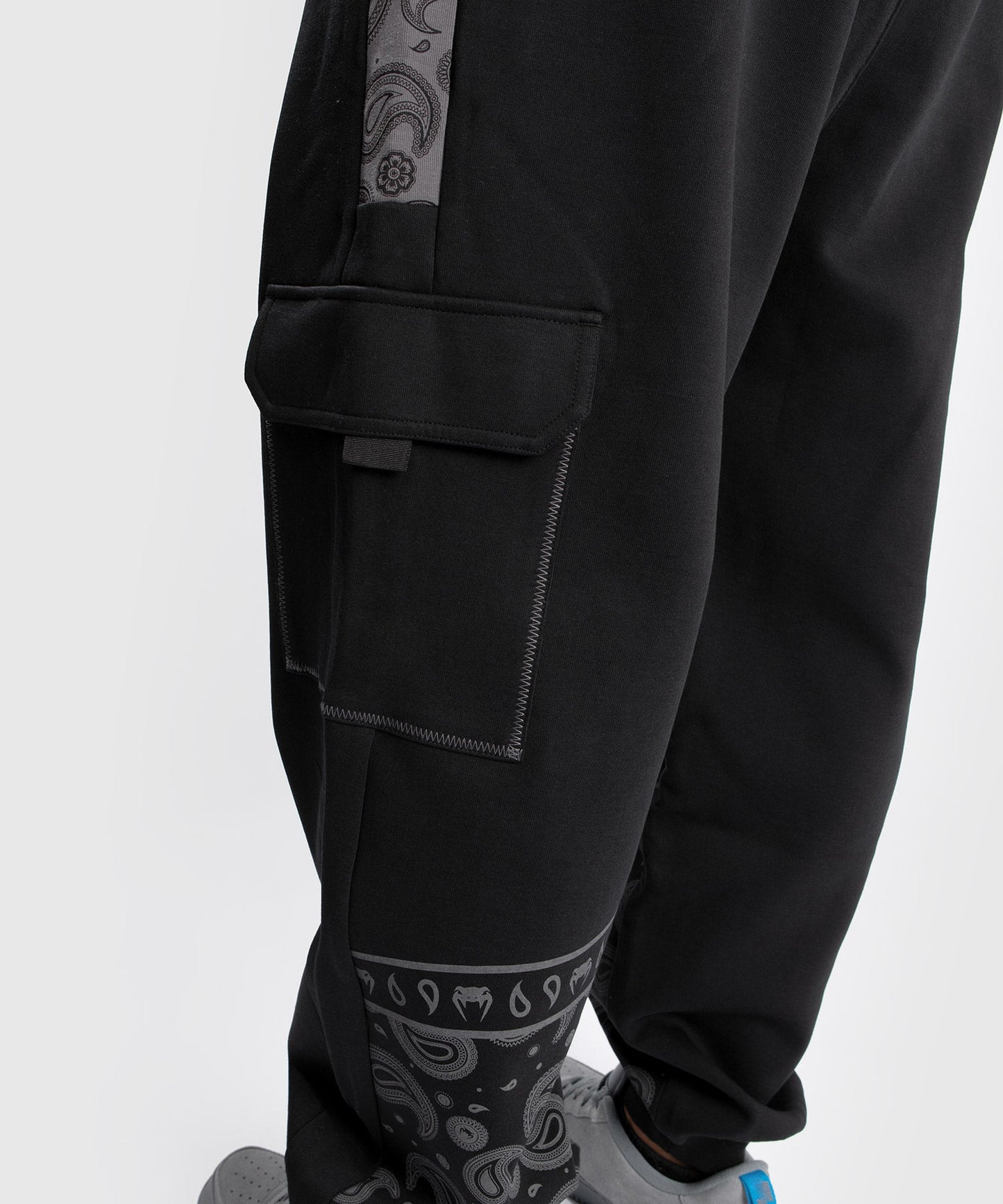 Venum Cali 34 Jogging Pants - Oversize - Black