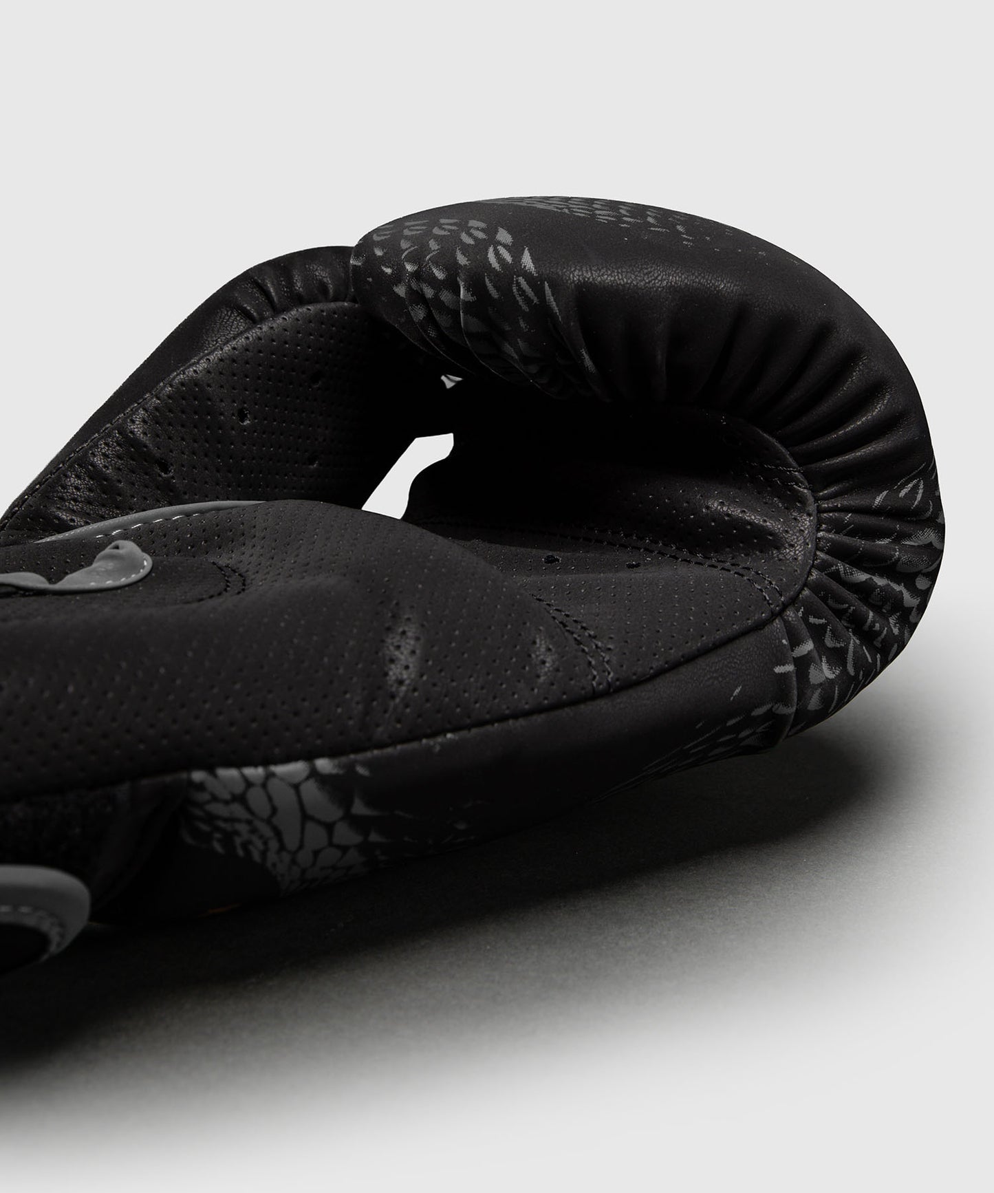 Venum Matupa Guantoni da boxe - Nero/Grigio/Oro