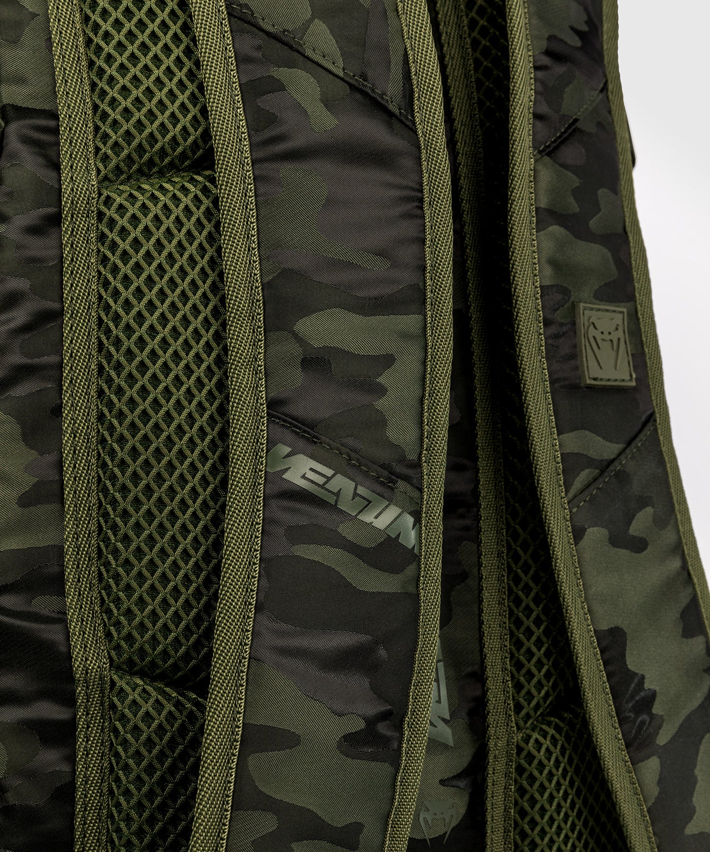 Venum Challenger Pro Rucksack (20-25L) – Khaki/Camo