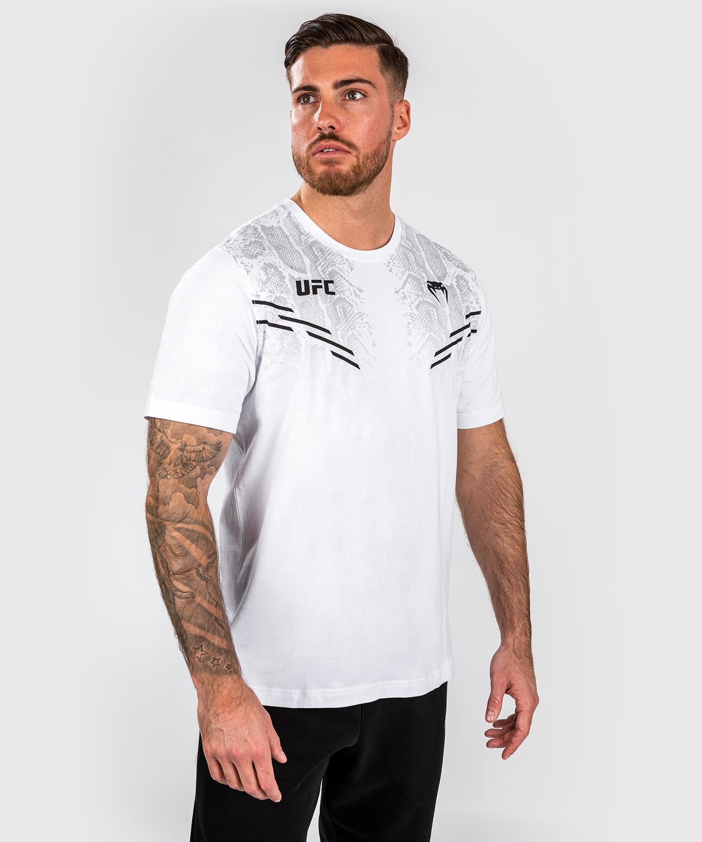 UFC Adrenaline by Venum Replica Kurzarm-T-Shirt für Männer - Weiß