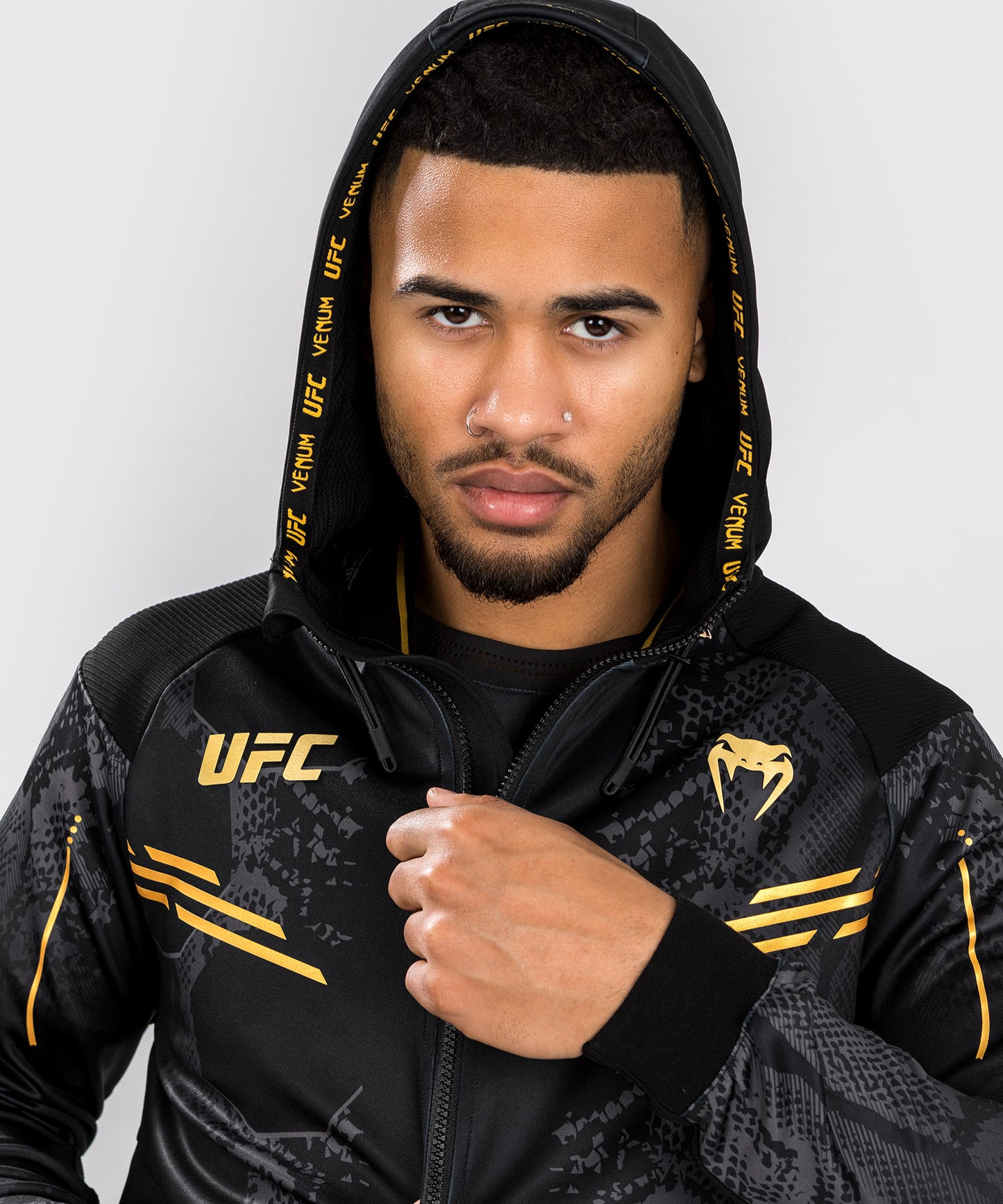 UFC Adrenaline by Venum Authentic Fight Night Felpa con cappuccio Walkout da Uomo - Champion