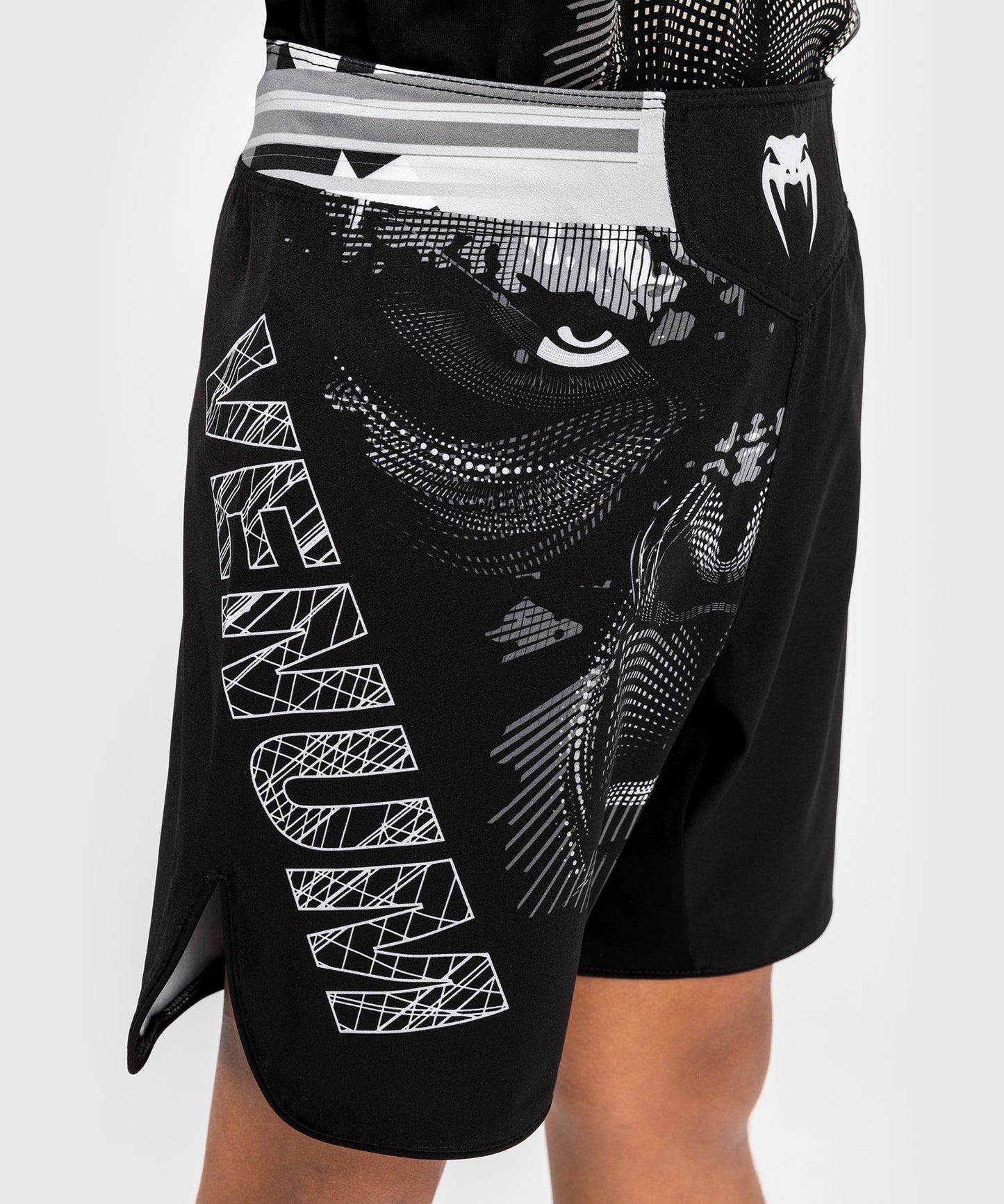 Venum Gorilla Jungle Pantaloncini da combattimento per bambini - Nero/Bianco