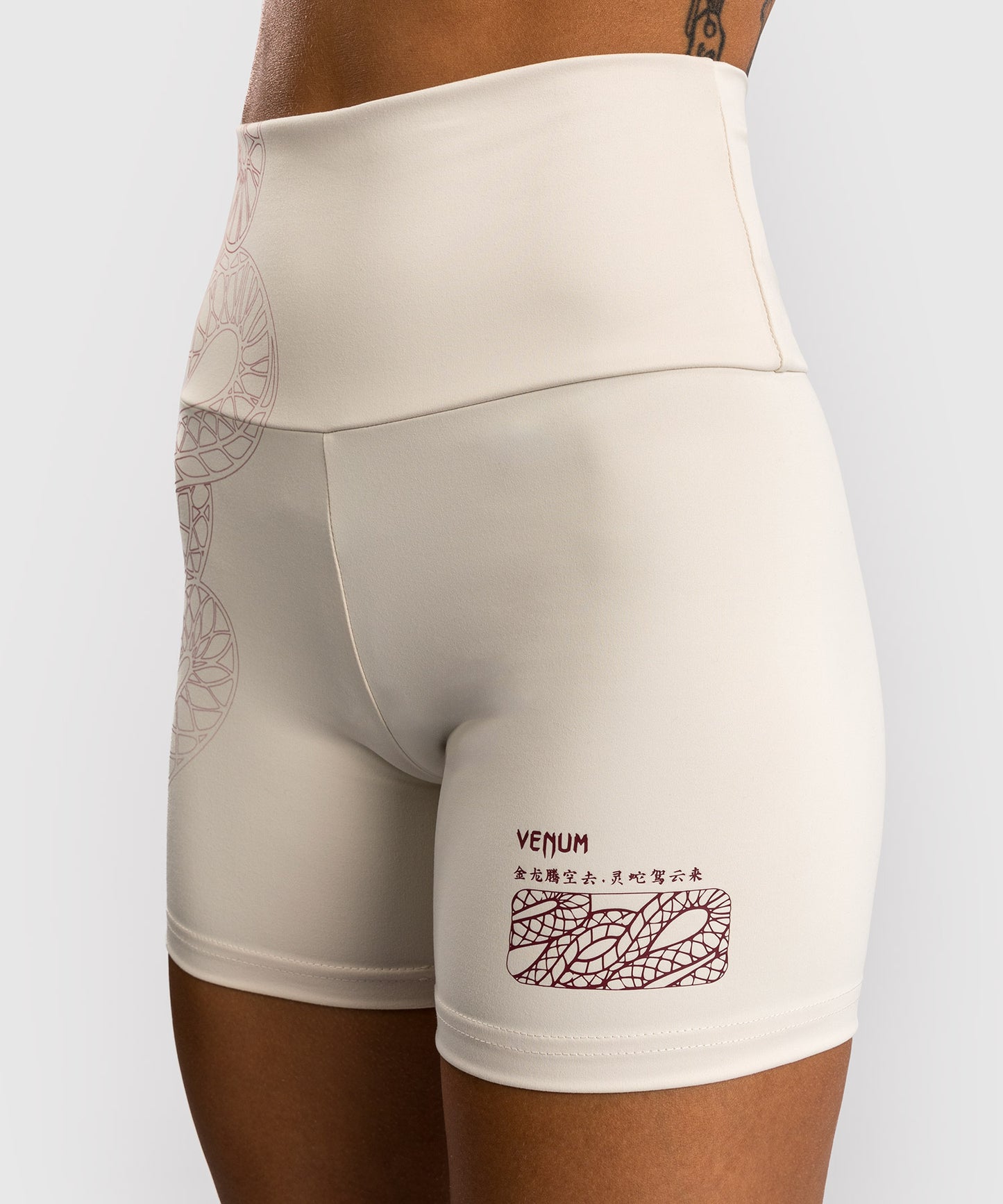 Venum Serpenti Damen Vale Tudo Shorts – Elfenbein/Bordeaux
