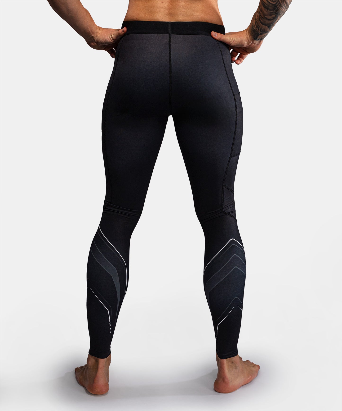 Venum Streamline Spats – Nero/Bianco