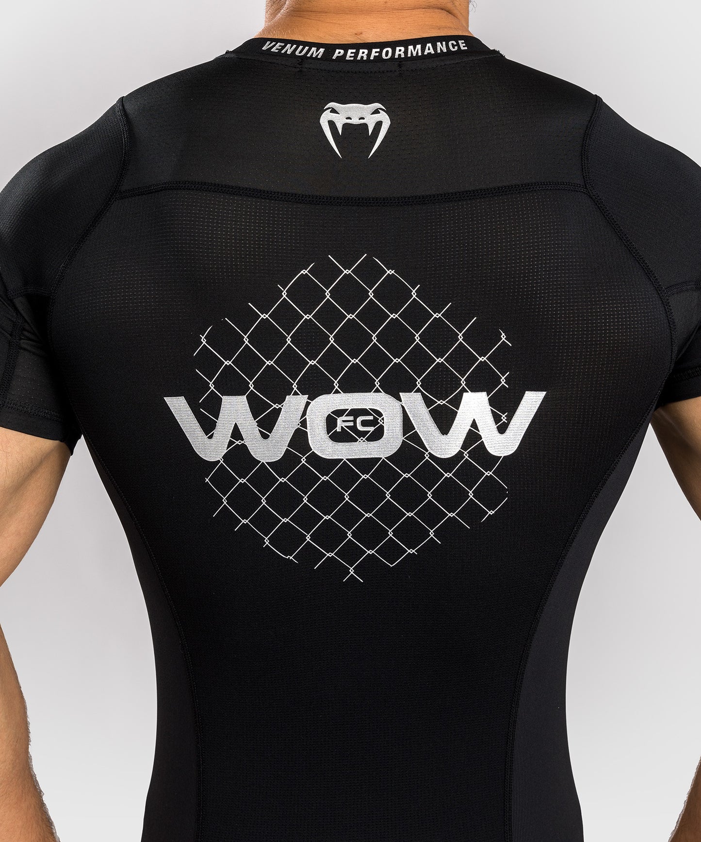 Venum x WOW FC Kurzarm Rashguard - Schwarz/ Grau