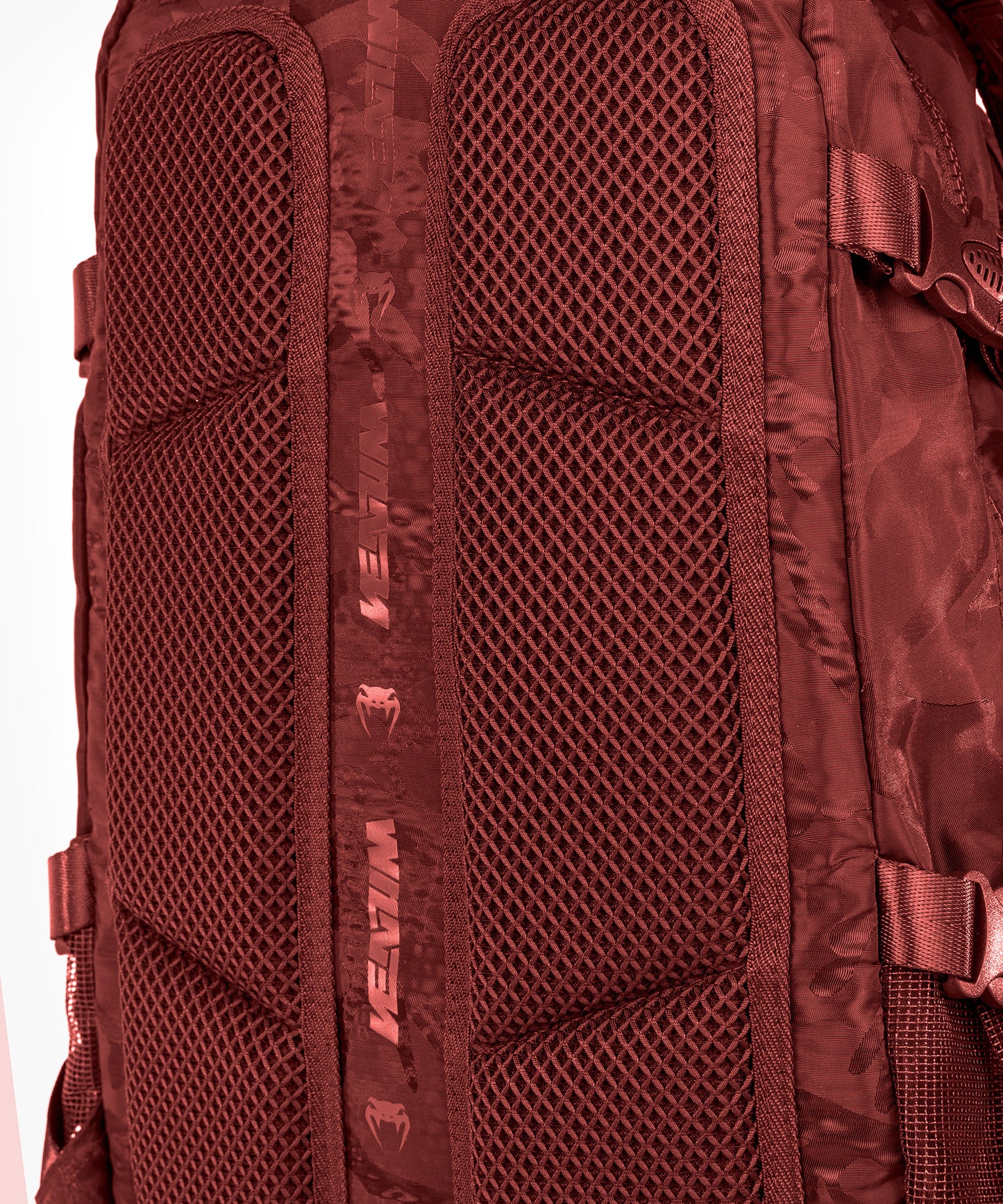 Venum Challenger Pro Rucksack (20-25L) – Camouflage/Burgunder
