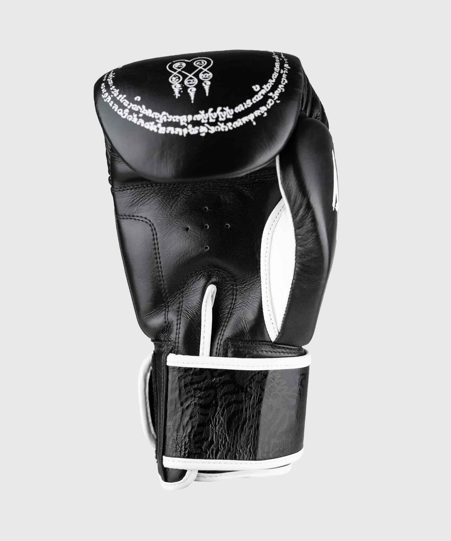 8 Weapons Sak Yant Big Tiger Boxhandschuhe - Schwarz/Schwarz