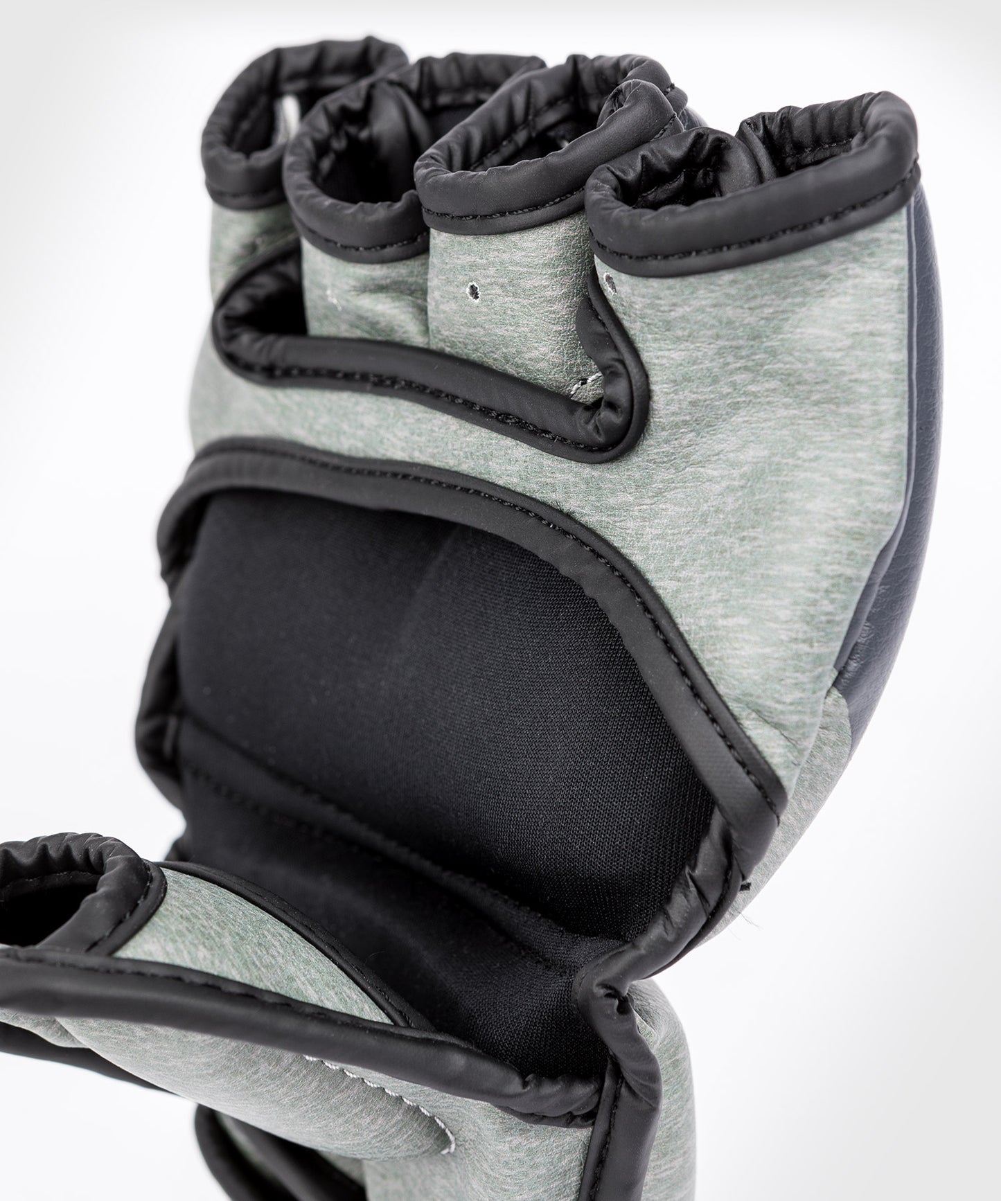 Venum Impact Evo MMA-Handschuhe - Smaragdgrün