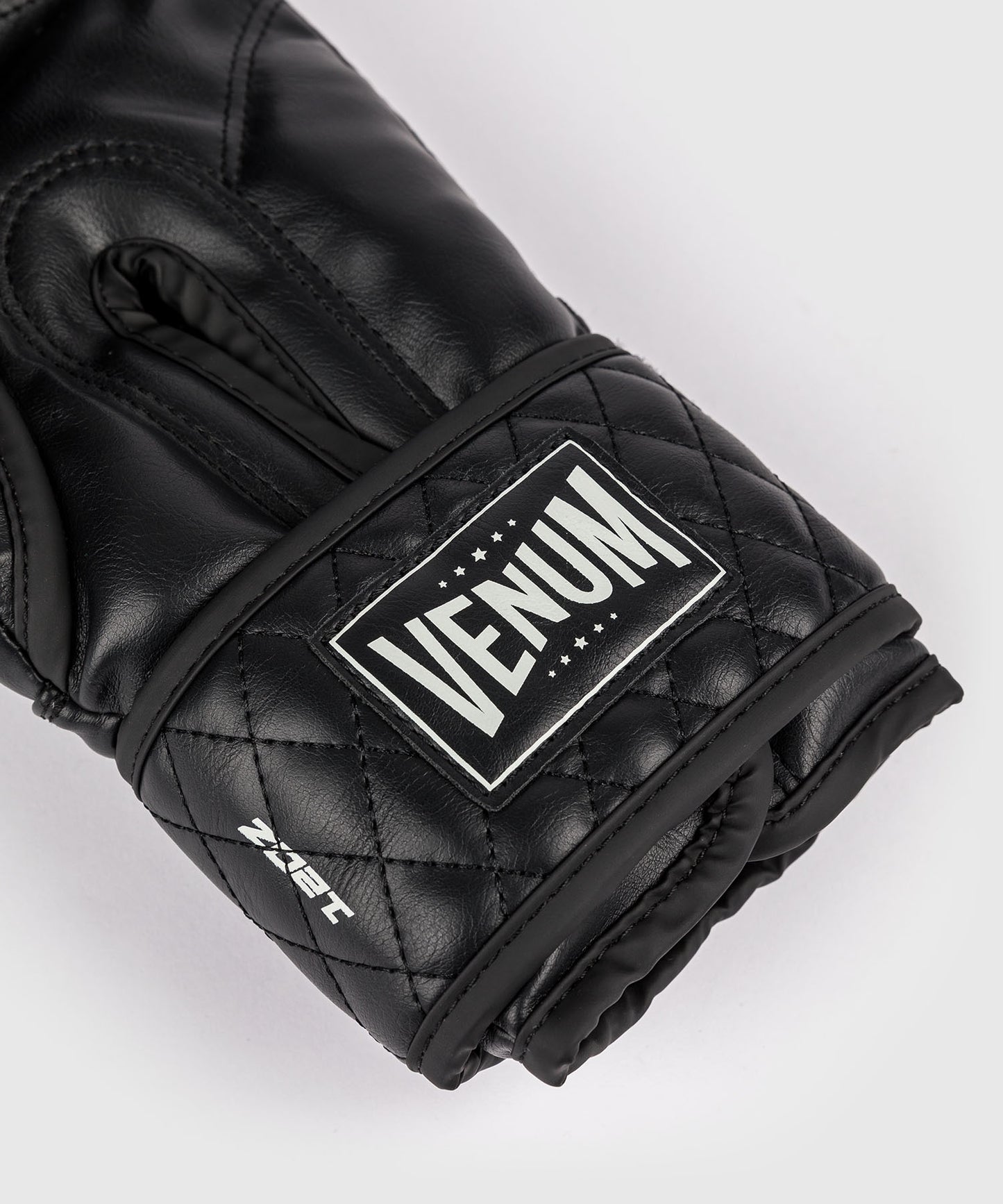 Venum Impact Classic Boxhandschuhe - Schwarz