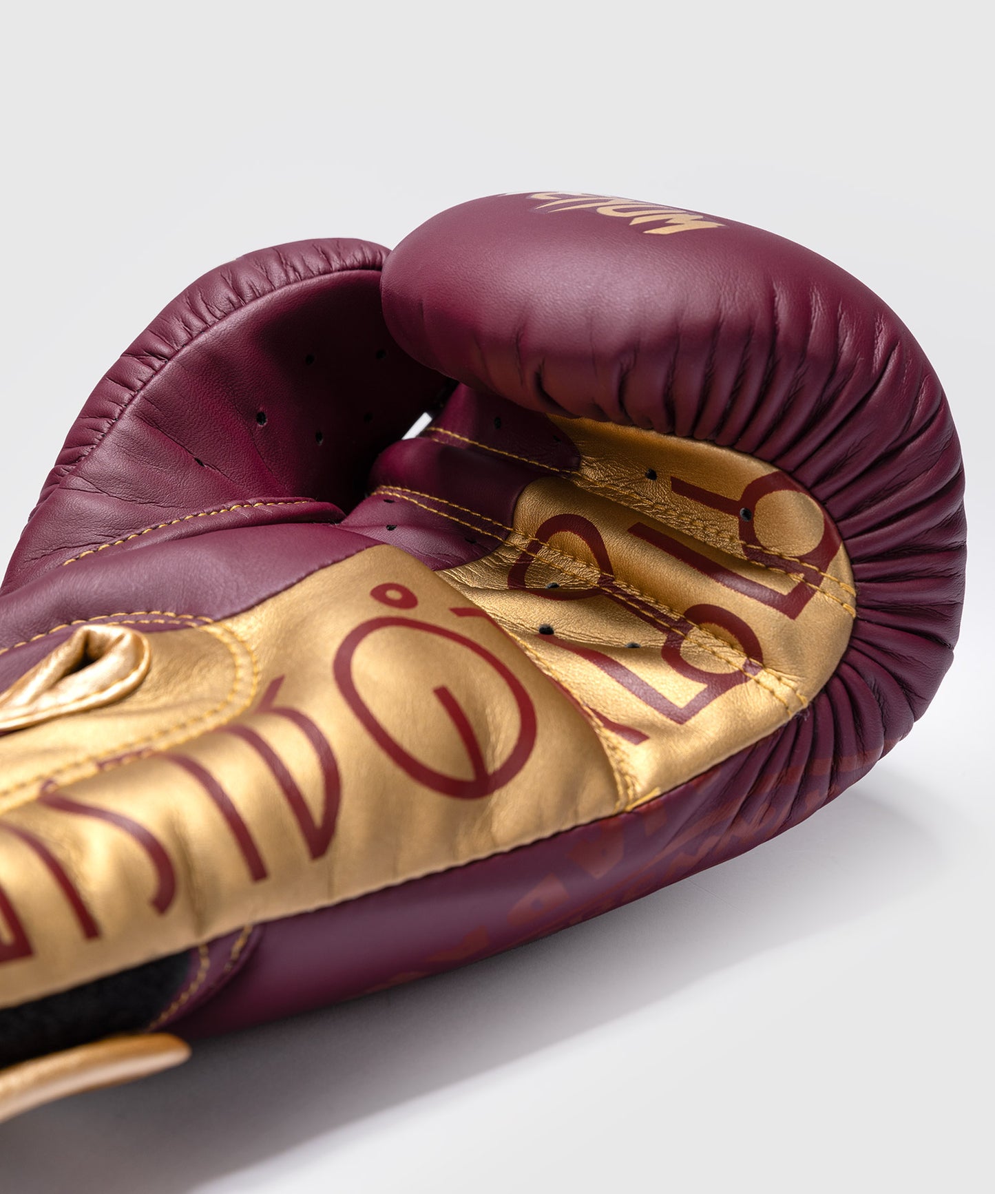 Venum x Rajadamnern Boxhandschuhe - Burgunder
