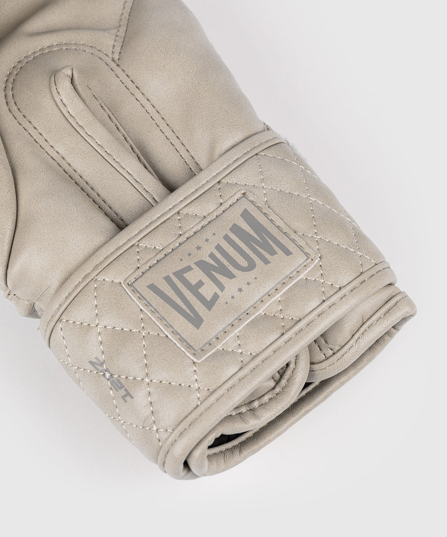 Venum Impact Classic Boxhandschuhe – Elfenbein