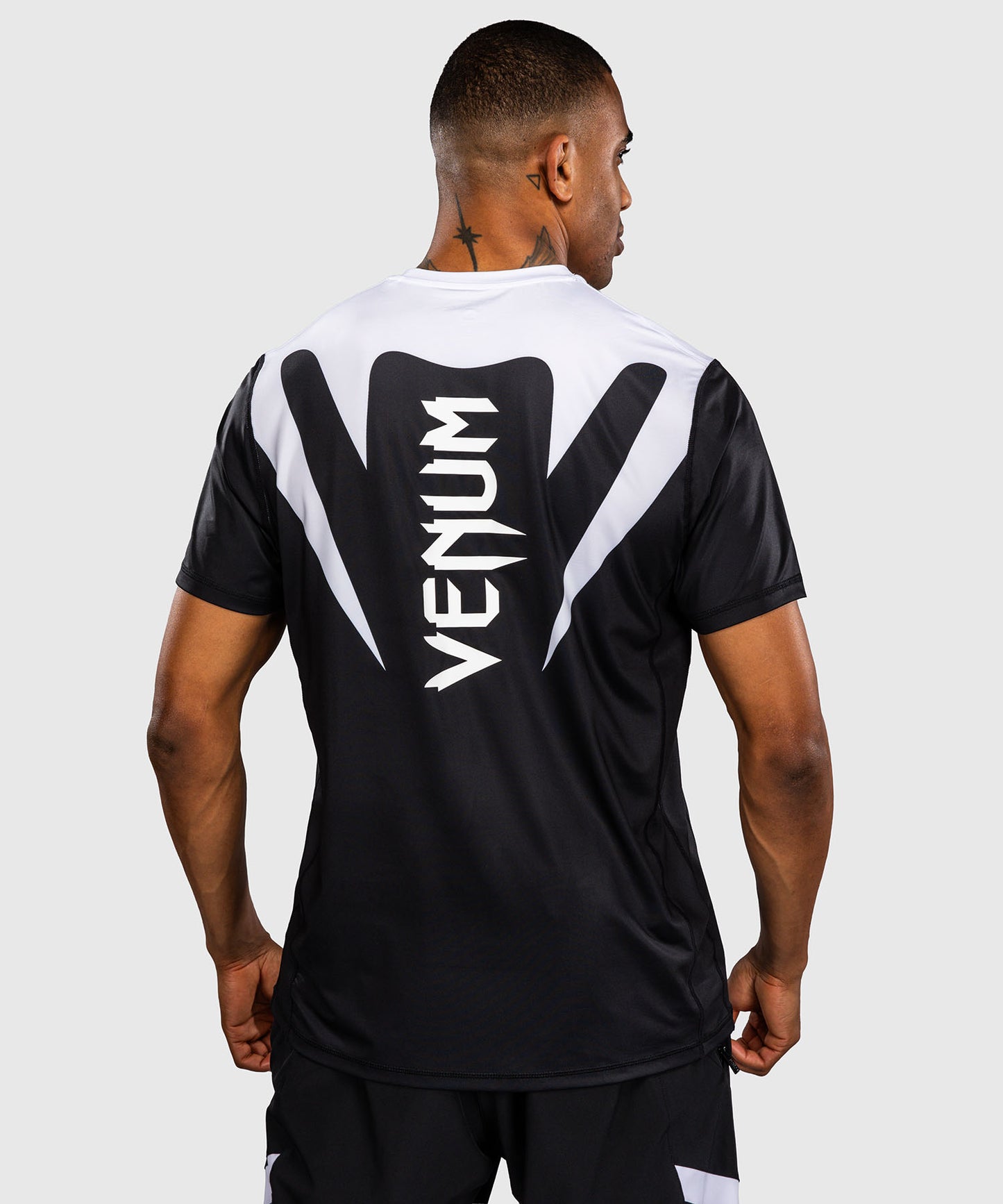 Venum Attack 90 Dry-Tech-T-Shirt – Weiß/Schwarz