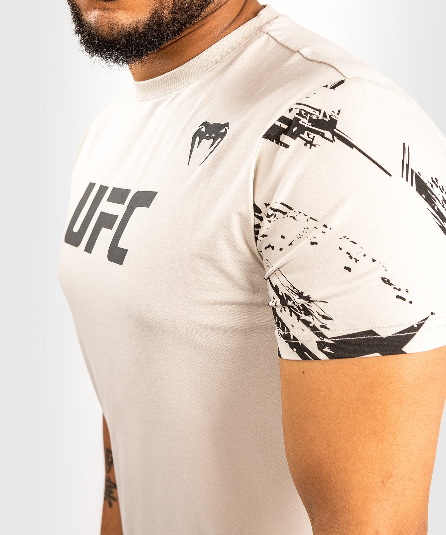 Venum Authentic Fight Week 2.0 UFC T-Shirt - Kurzarm - Sand