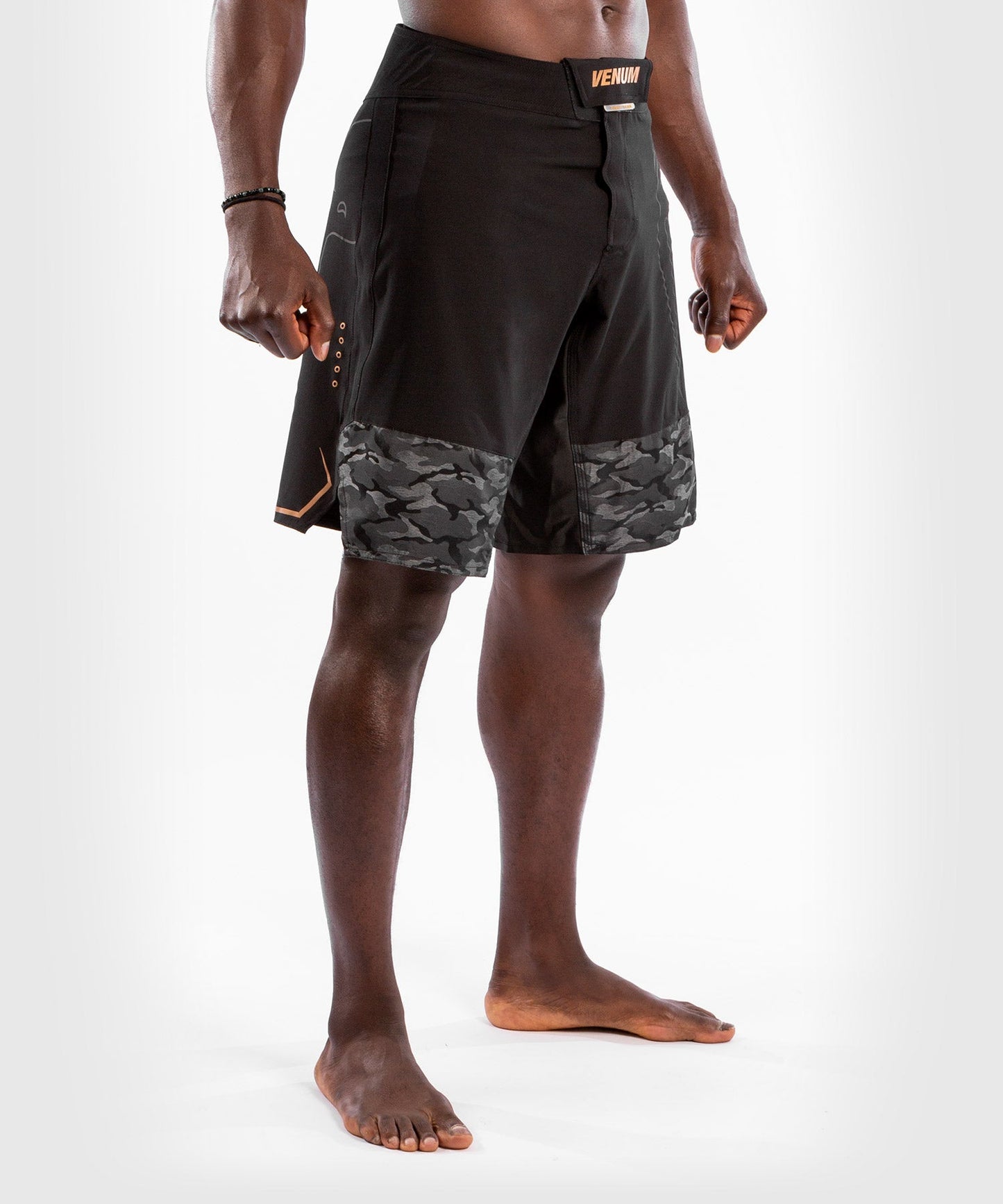 Venum Light 4.0 Fightshort - Schwarz/Bronze