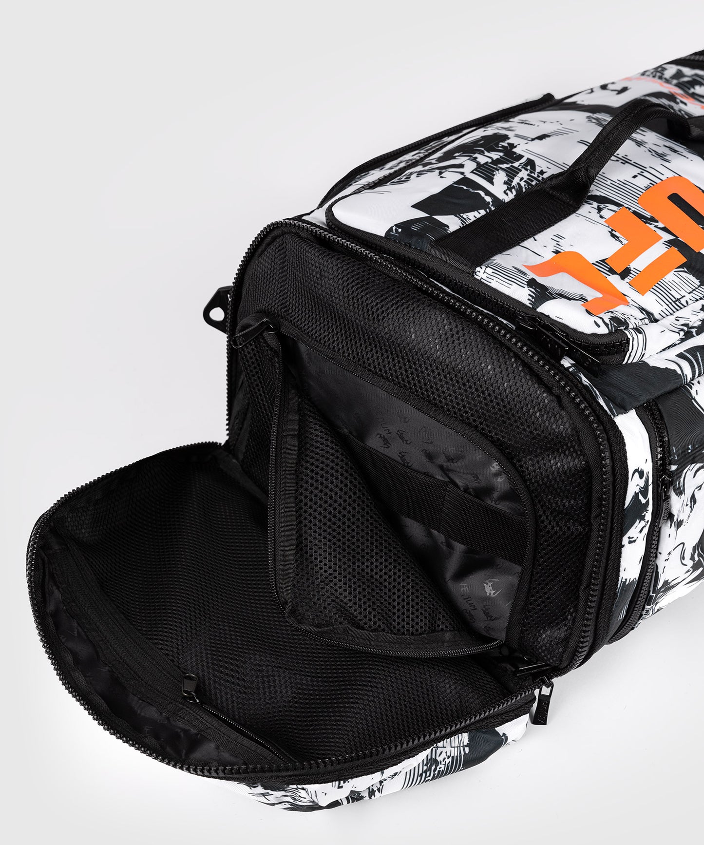 UFC Zenith by Venum Authentic Fight Week Sporttasche - Weiß (48L)