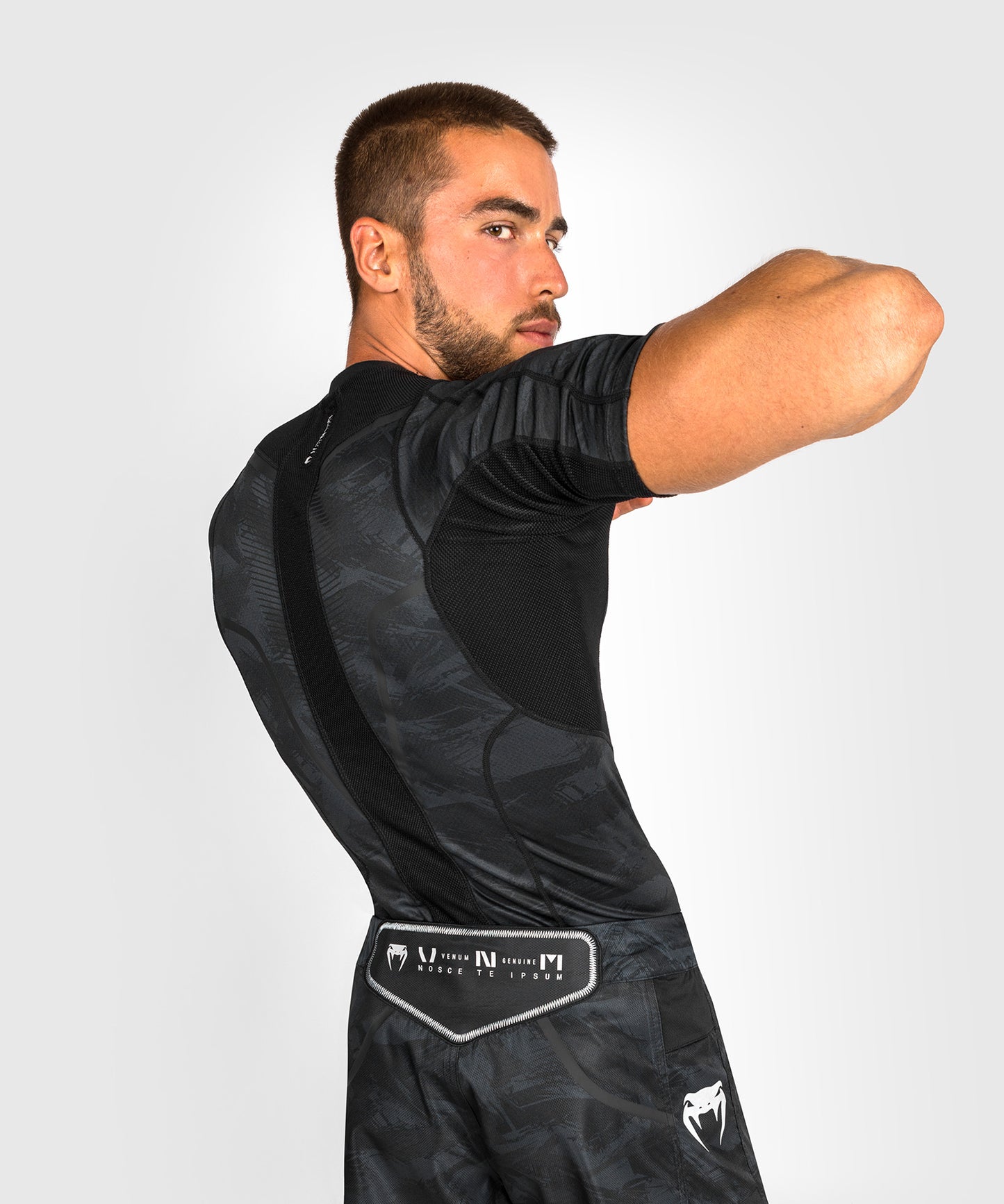 Venum Electron 3.0 Rashguard – Kurzarm – Schwarz