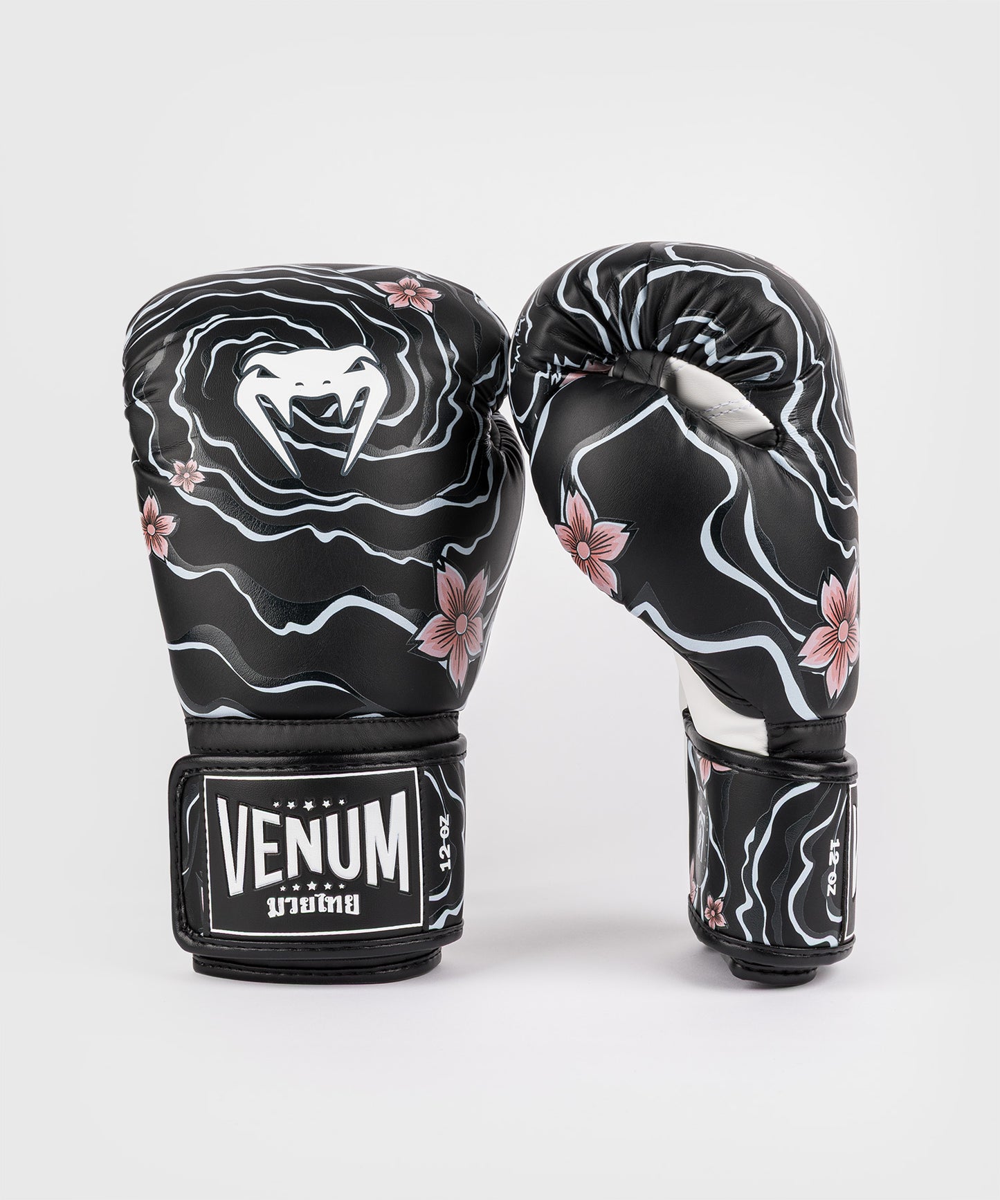 Venum X Tawanchay Boxhandschuhe – Schwarz/Weiß