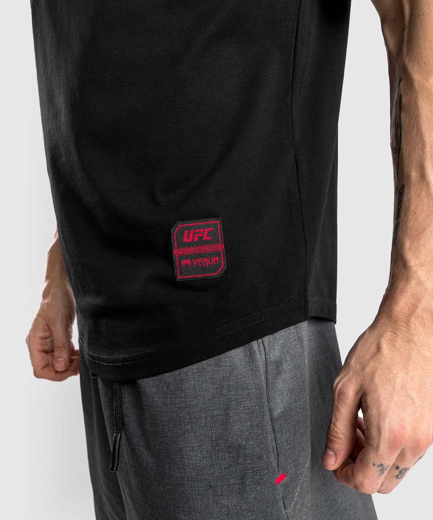 Venum Authentic Fight Week 2.0 UFC T-Shirt - Kurzarm - Schwarz/Rot