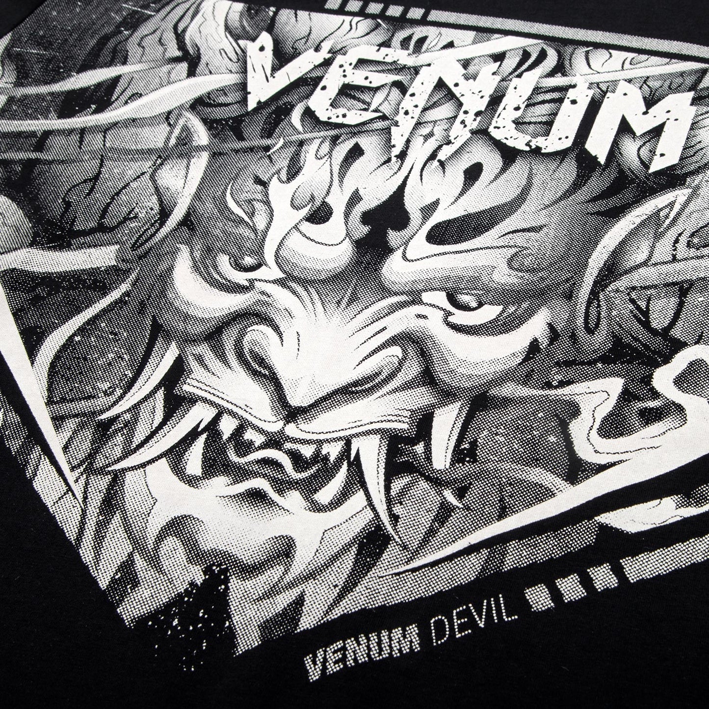 Camiseta Venum Gladiator – Blanco/Negro