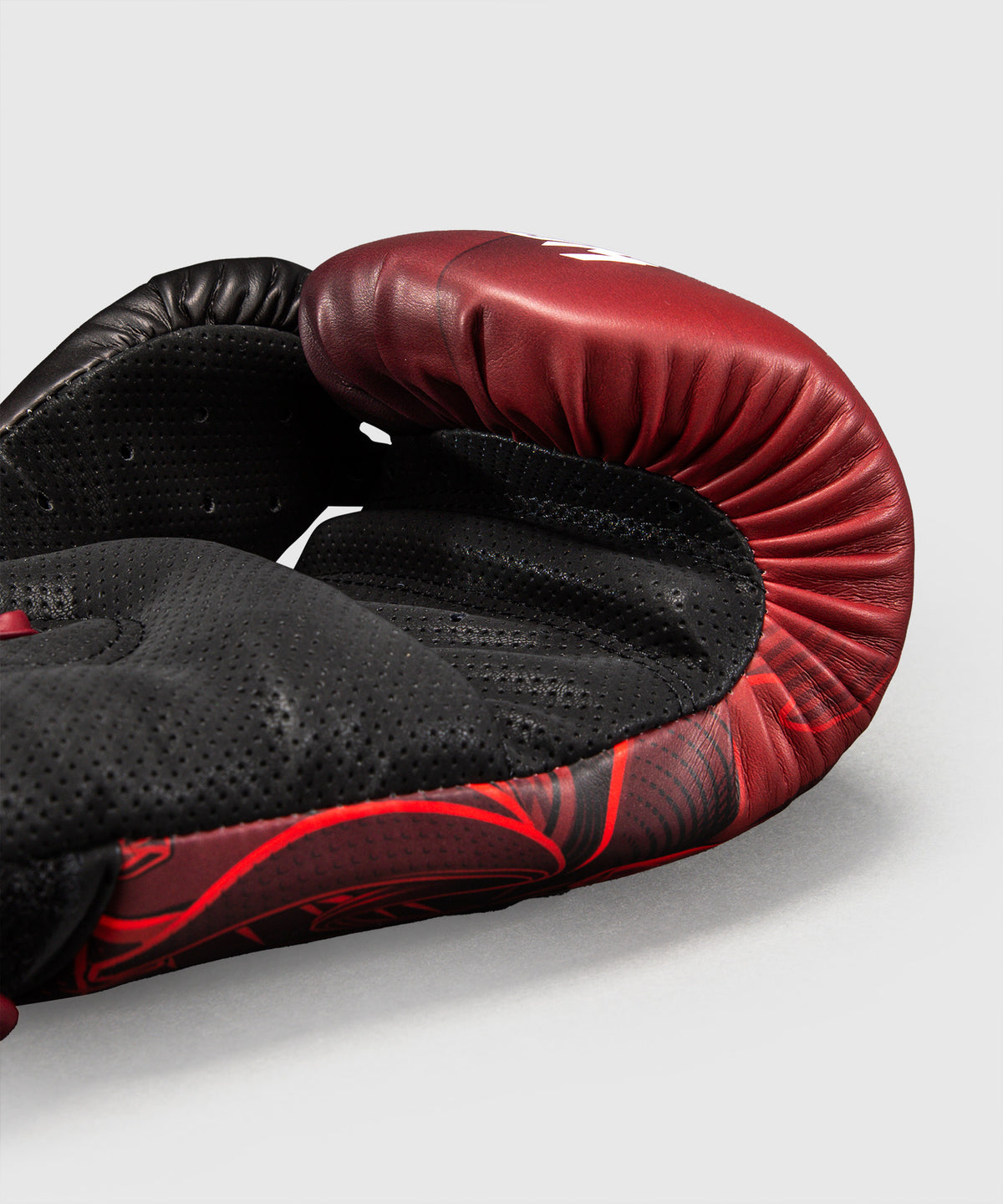 Venum Crimson Viper 2.0 Impact Boxhandschuhe - Schwarz/Rot