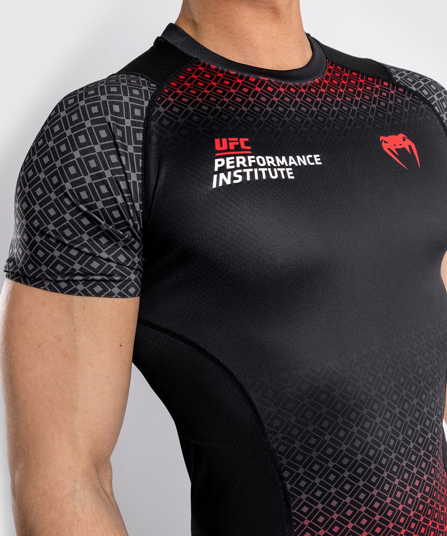 Venum Performance Institute UFC Compression T-Shirt - Kurzarm - Schwarz/Rot