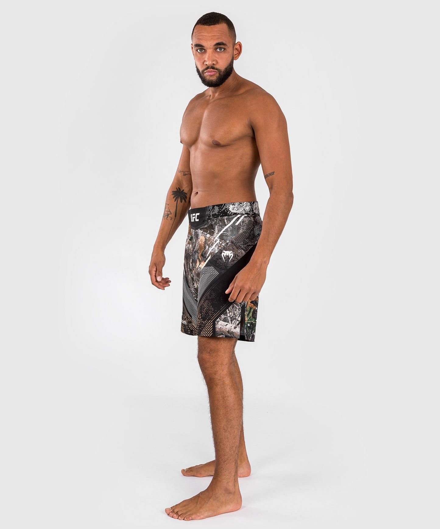 Short de combat pour homme Realtree Camo UFC Adrenaline by Venum Fight Night - Long Fit