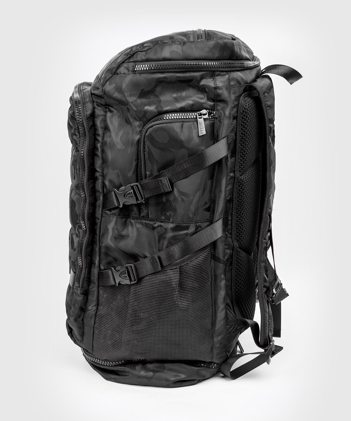 Venum Challenger Xtrem Rucksack (50-63L) – Schwarz/Dunkles Camo