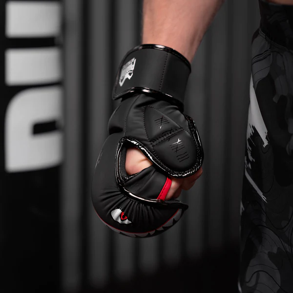 Phantom Athletics Fight Squad MMA-Sparring-Handschuhe - Schwarz