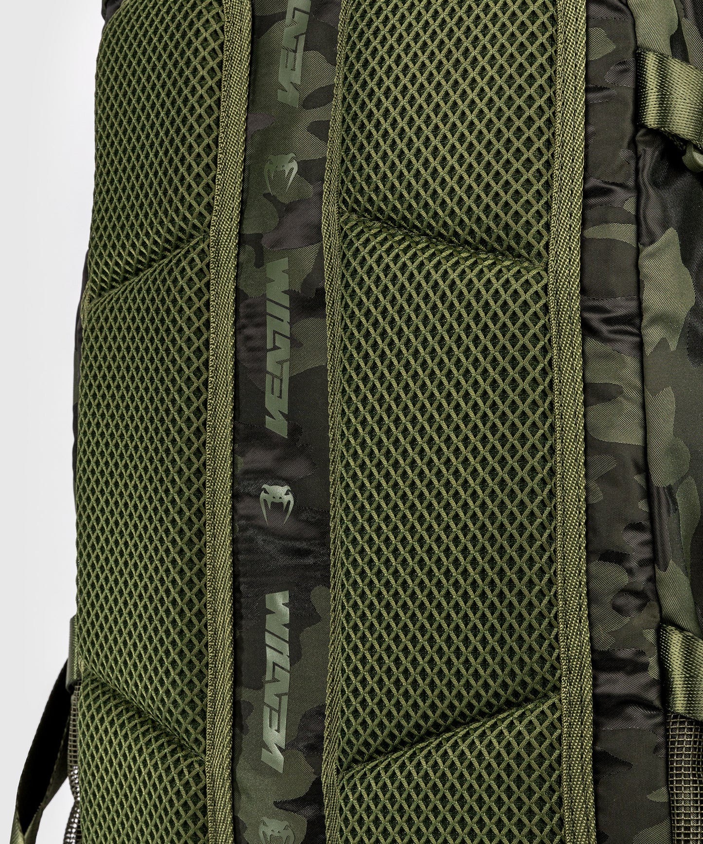 Venum Challenger Pro Rucksack (20-25L) – Khaki/Camo