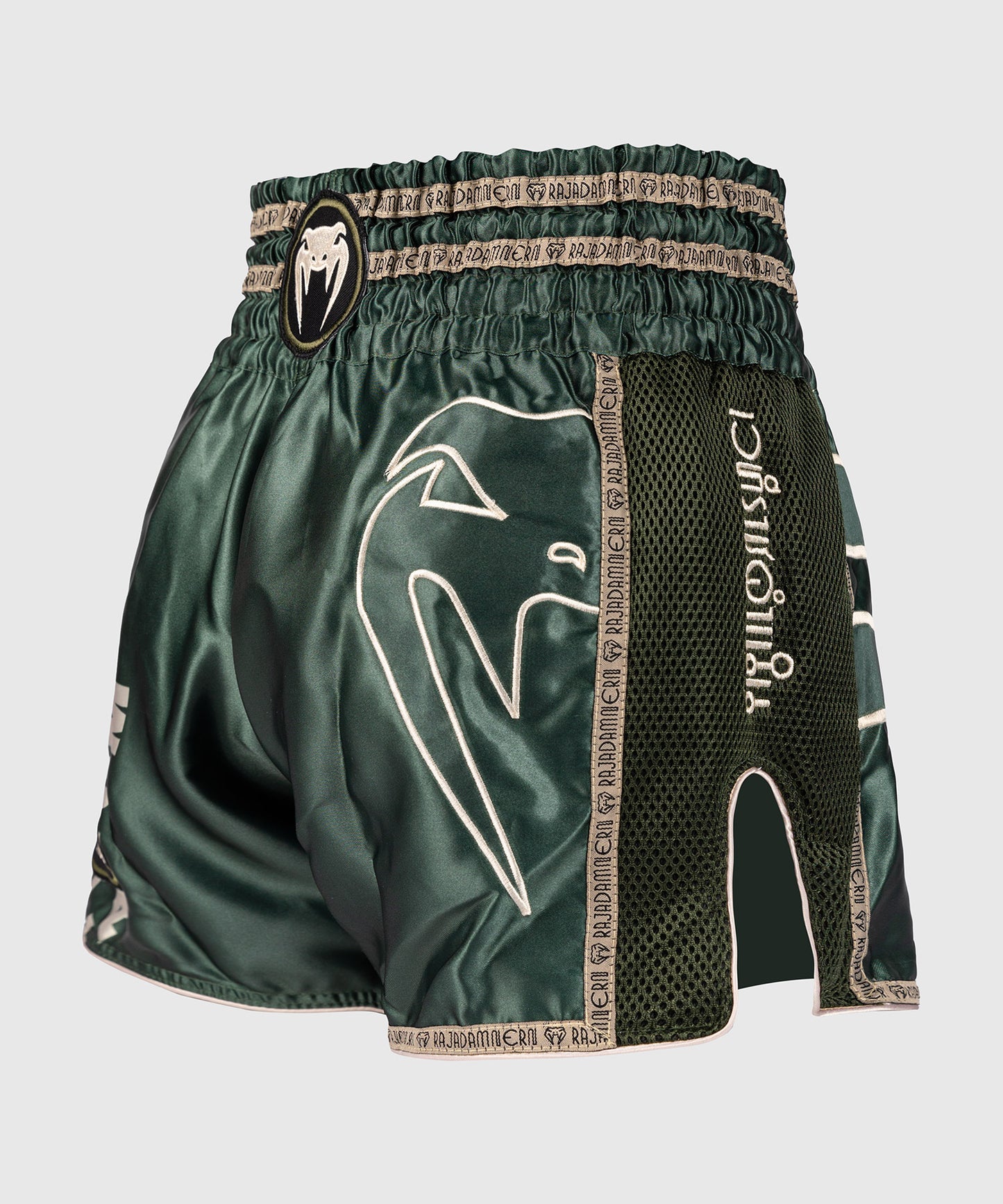 Venum x Rajadamnern Muay Thai Shorts - Militärgrün