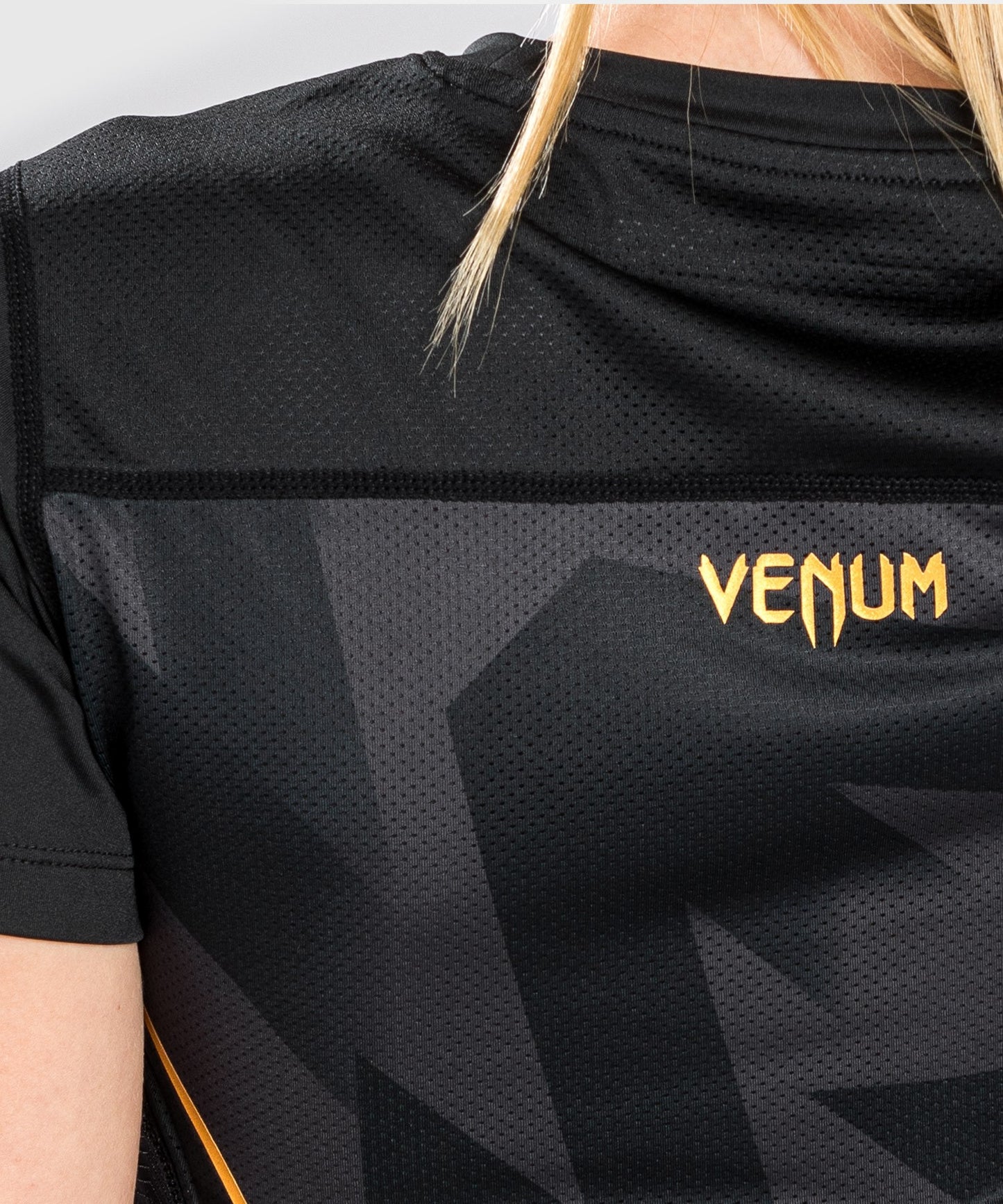 Venum Razor Dry Tech T-Shirt – Für Damen – Schwarz/Gold
