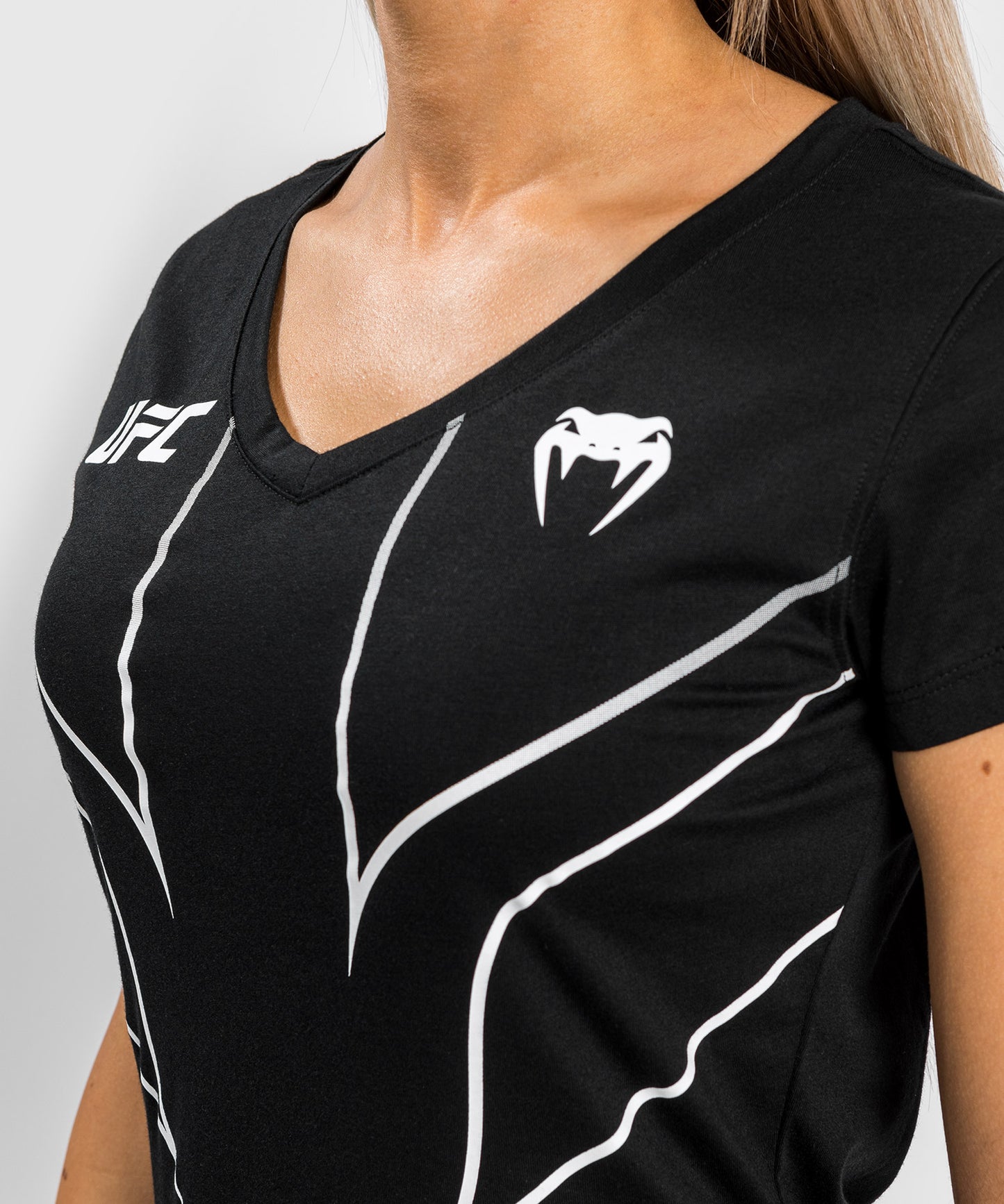 UFC Venum Fight Night 2.0 Replica Frauen-T-Shirt - schwarz