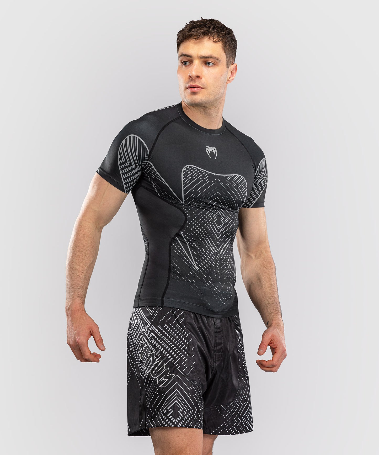 Rashguard à Manches Courtes Venum Midnight Fury – Noir/Gris/Argent