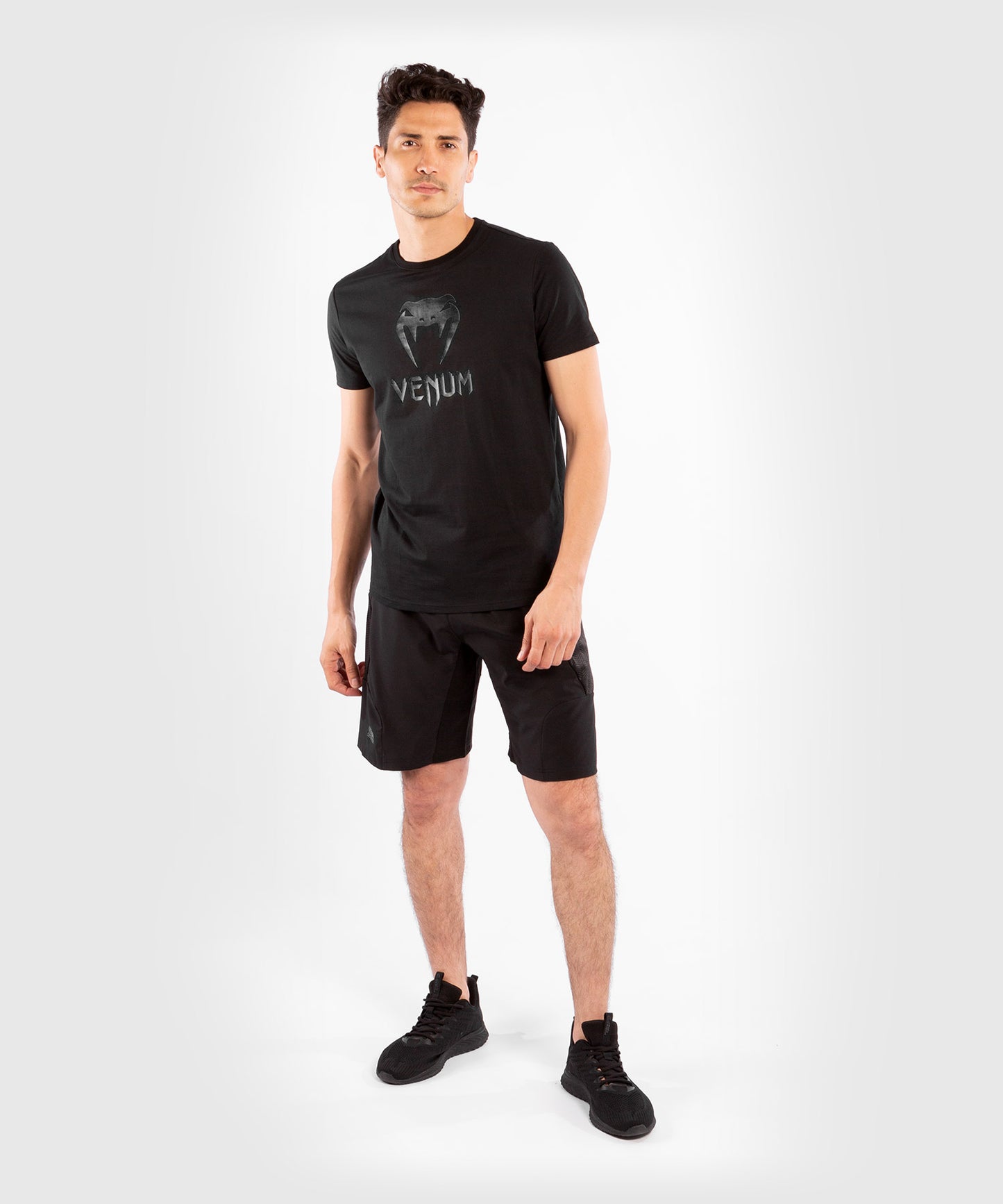 Camiseta Venum Classic – Negro/Negro