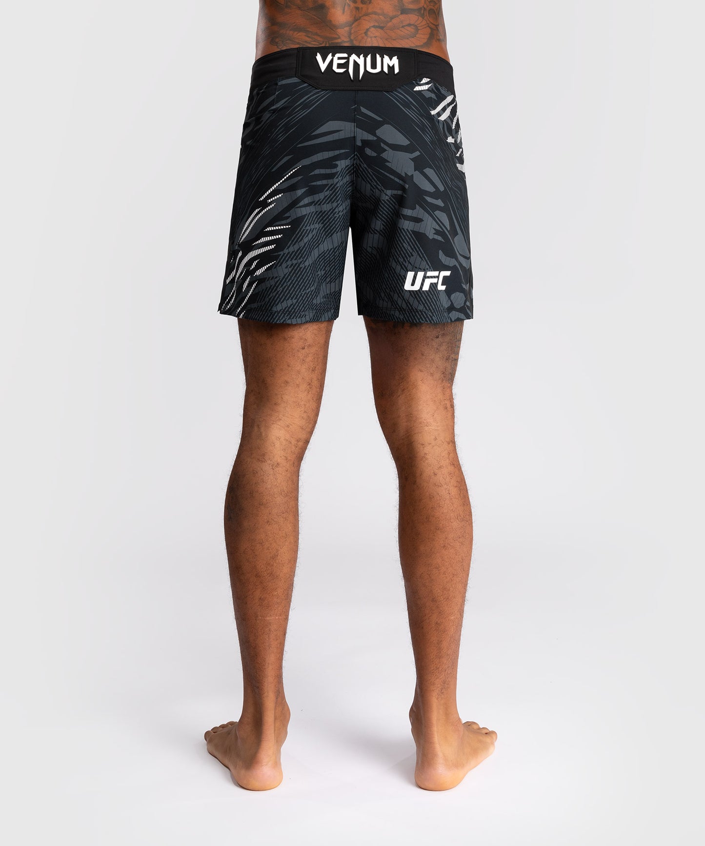 UFC Fusion by Venum Authentic Fight Night Herren Fight Short - Short Fit - Schwarz
