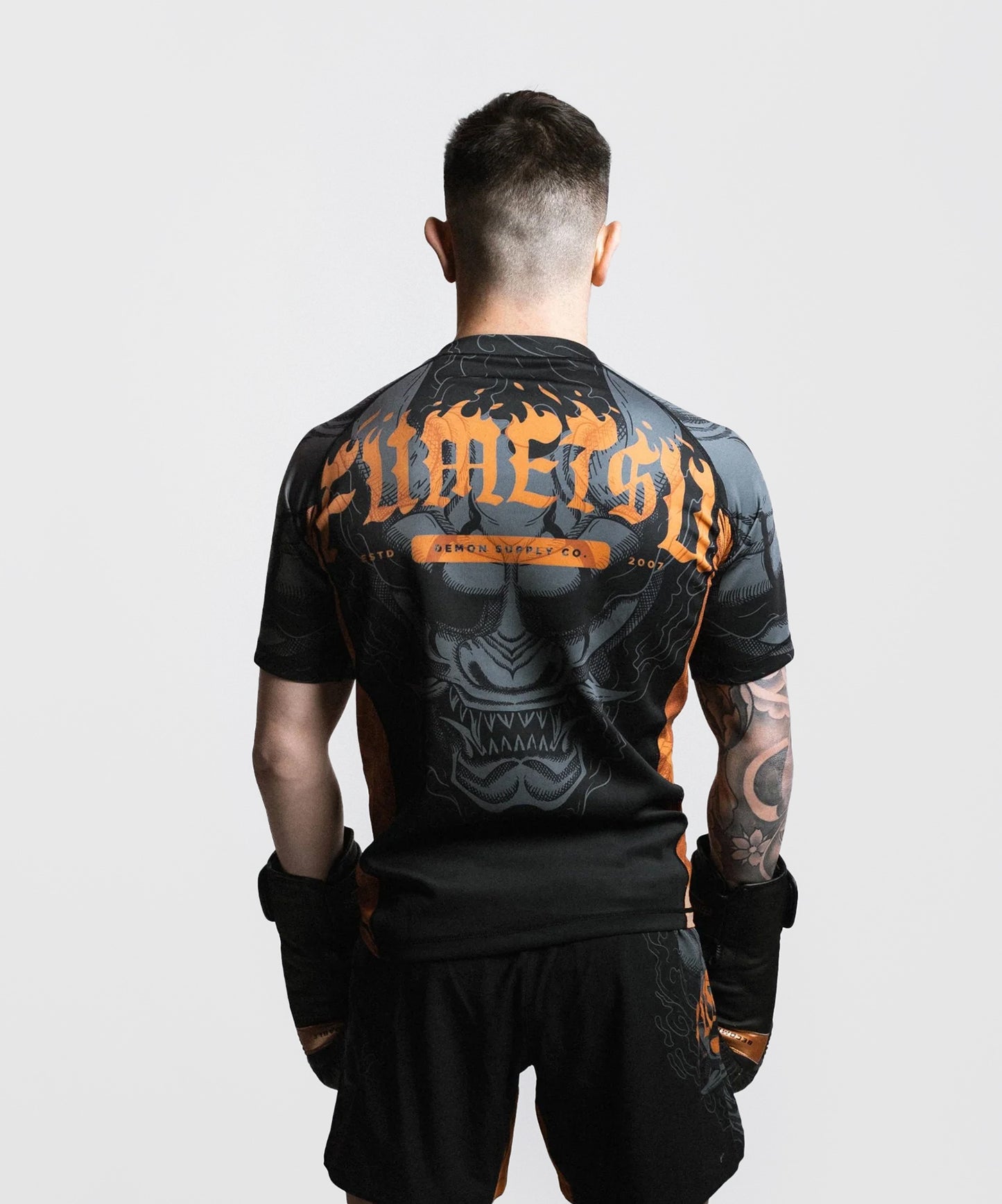 Fumetsu Oni Kurzarm-Rashguard - Schwarz/Grau/Bronze