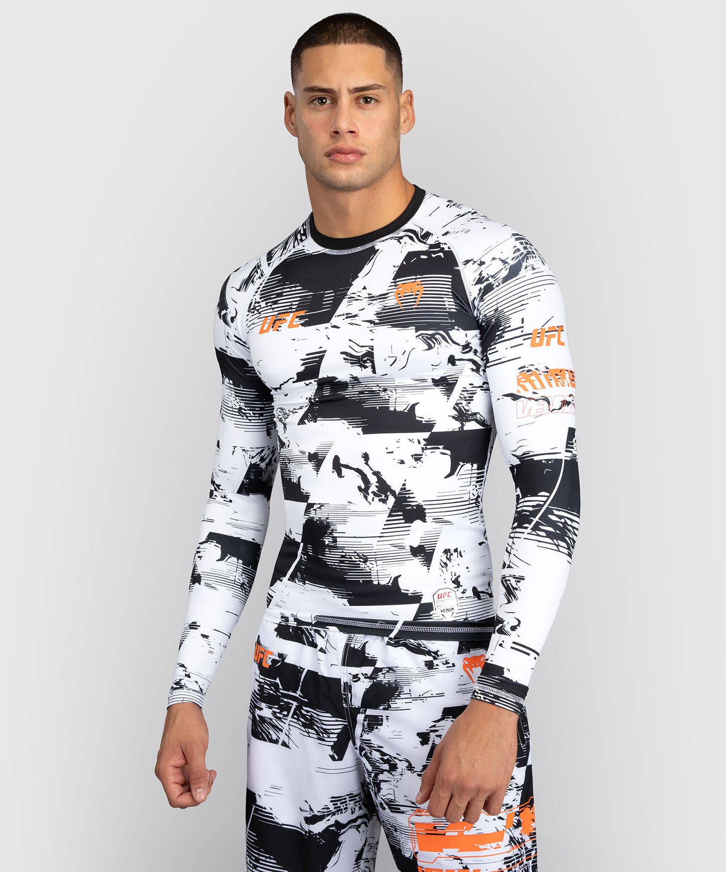 Rashguard manches longues Performance Homme UFC Zenith by Venum Authentic Fight Week - Blanc