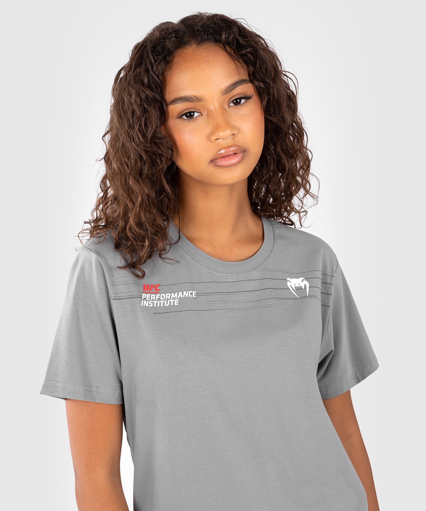 UFC Venum Performance Institute 2.0 Damen T-Shirt - Grau
