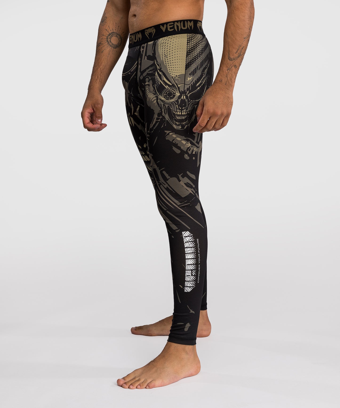 Venum Invader Spats - Black/Sand