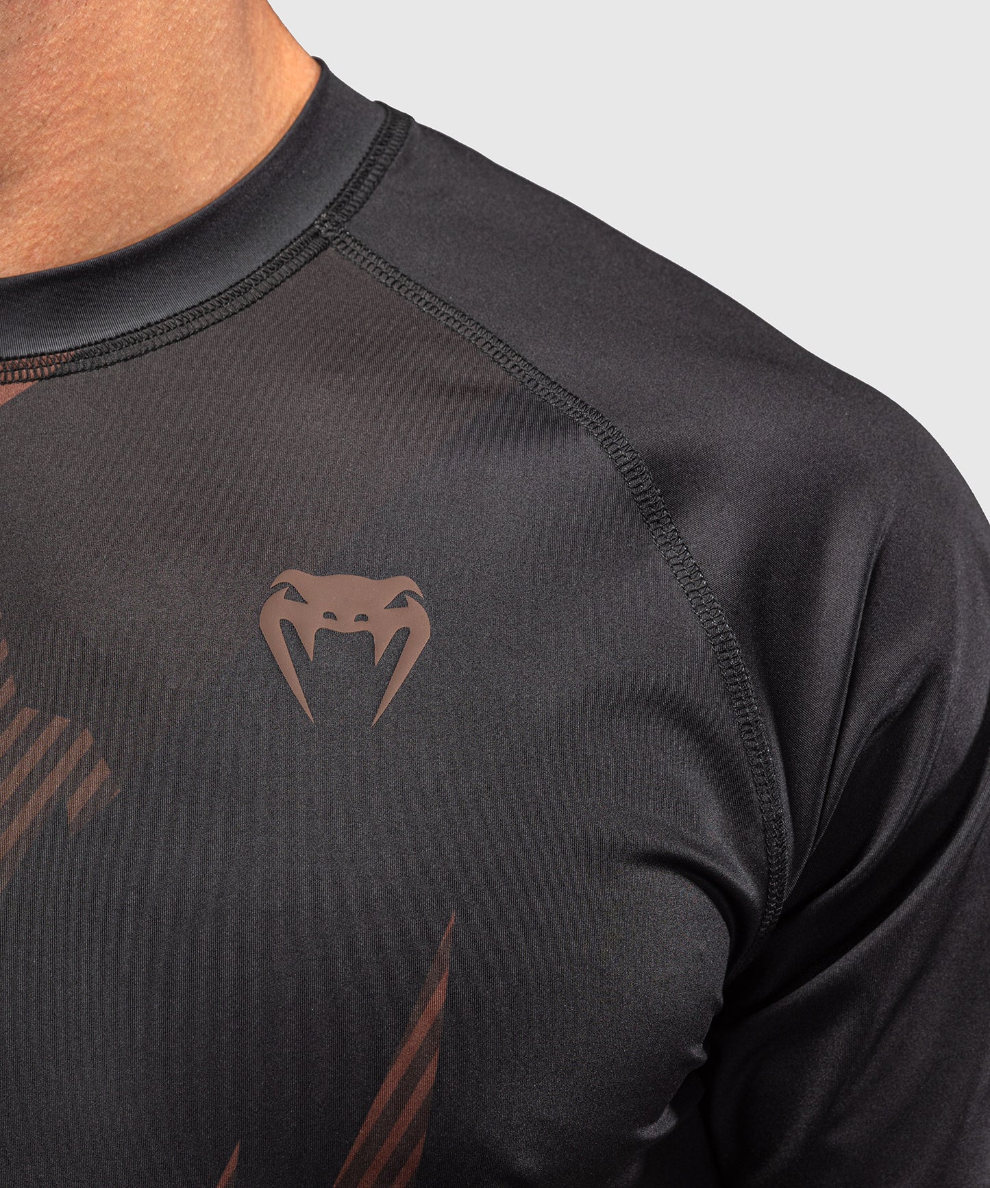 Venum No-Gi 6.0 Camiseta Dry Tech - Negro/Marrón