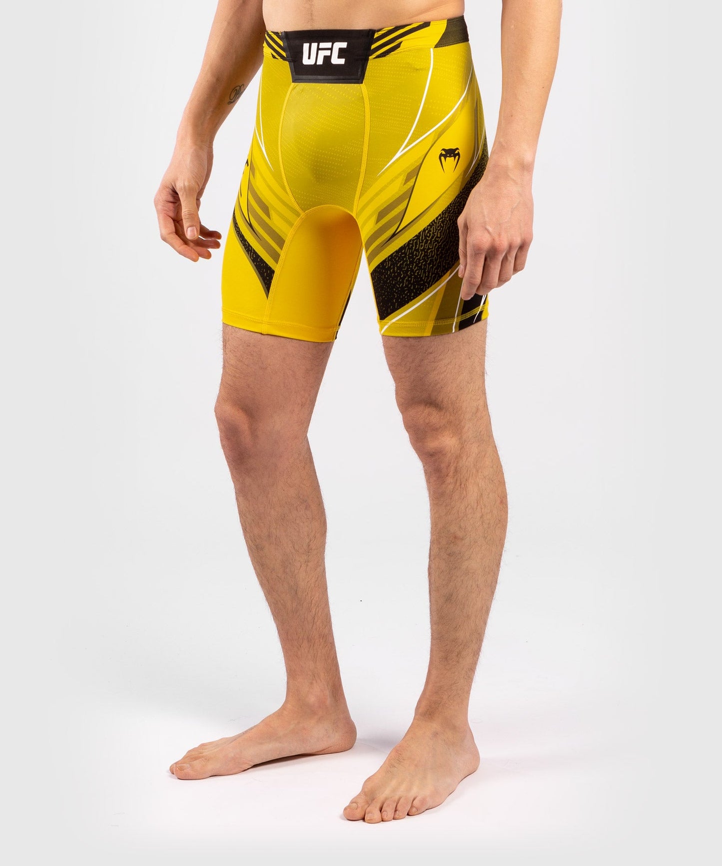 Men's UFC Venum Authentic Fight Night Compression Shorts - Short - Yellow