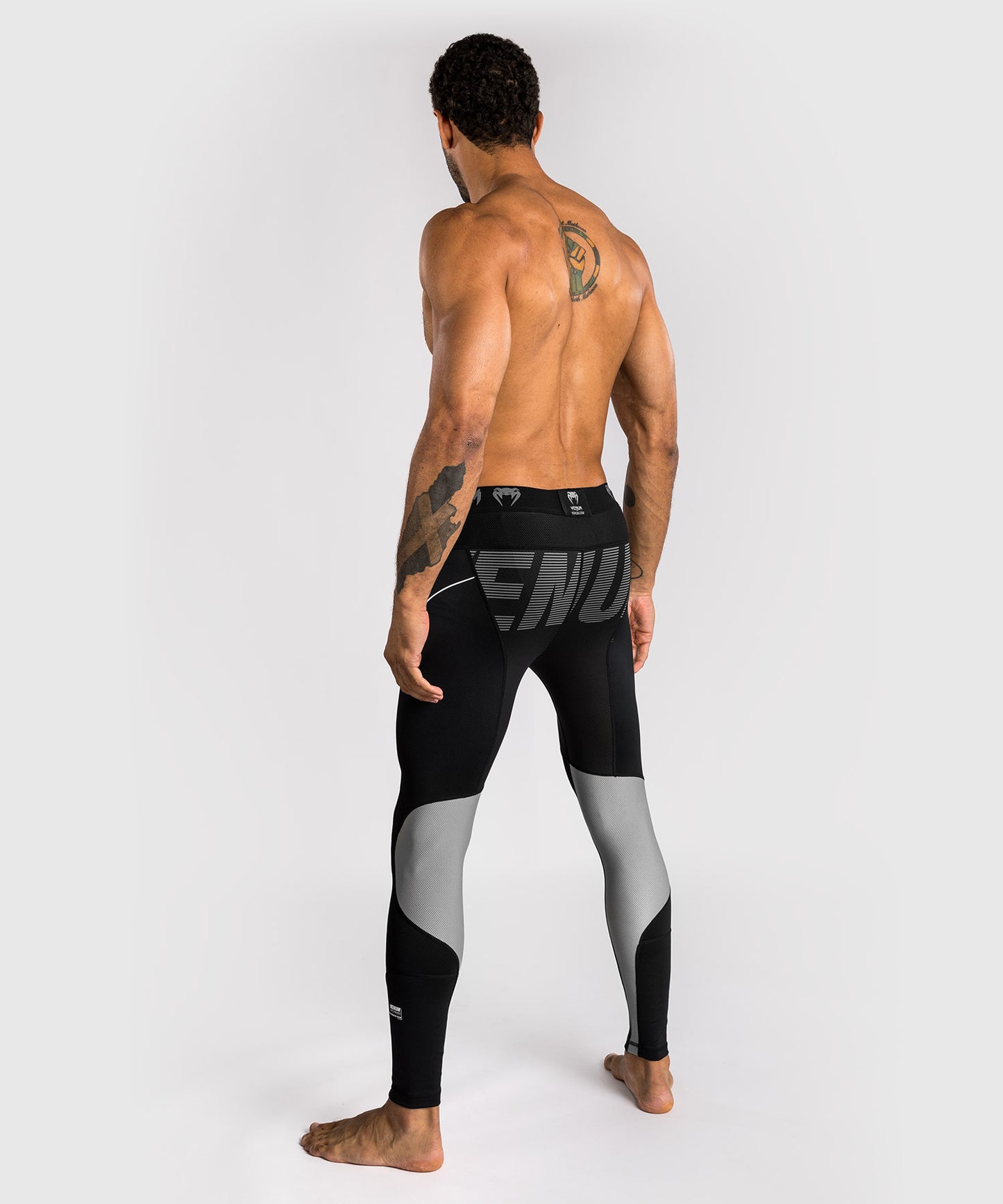 Venum Adrenaline Pantaloni Compressivi – Nero/Grigio Argento