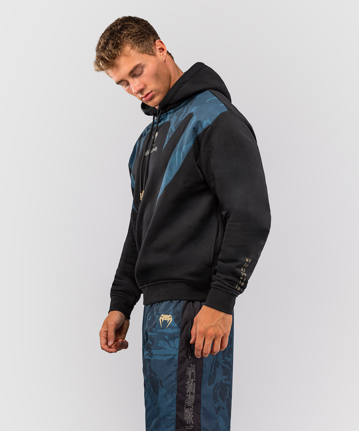 Jujutsu Kaisen x Venum Fushiguro Hoodie – Ozeangrün