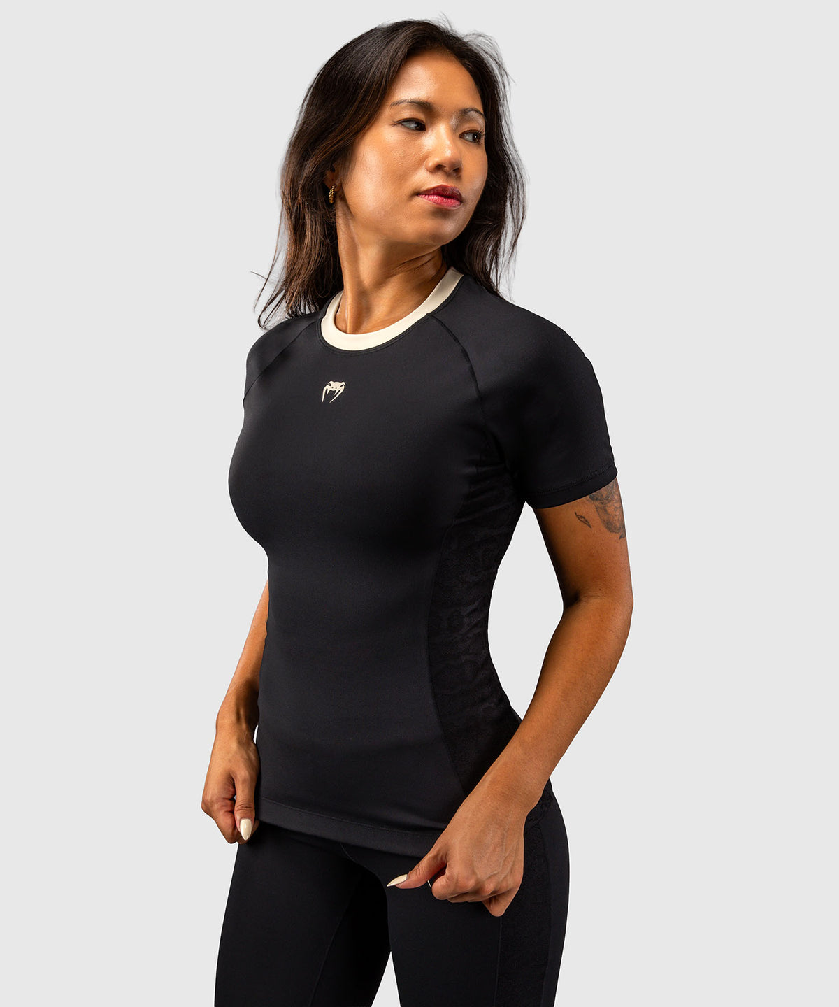Venum Viper Damen Kurzarm-Rashguard - Schwarz