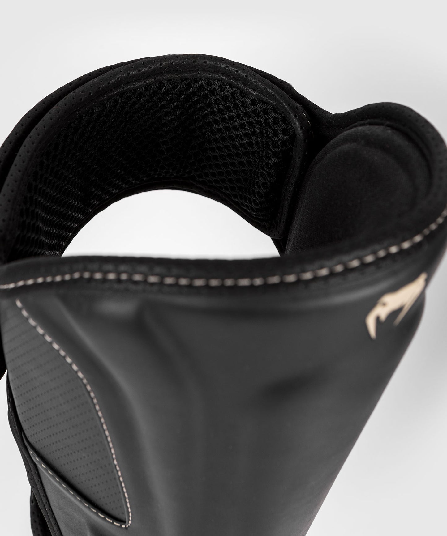 Venum Impact Evo Espinilleras - Negro