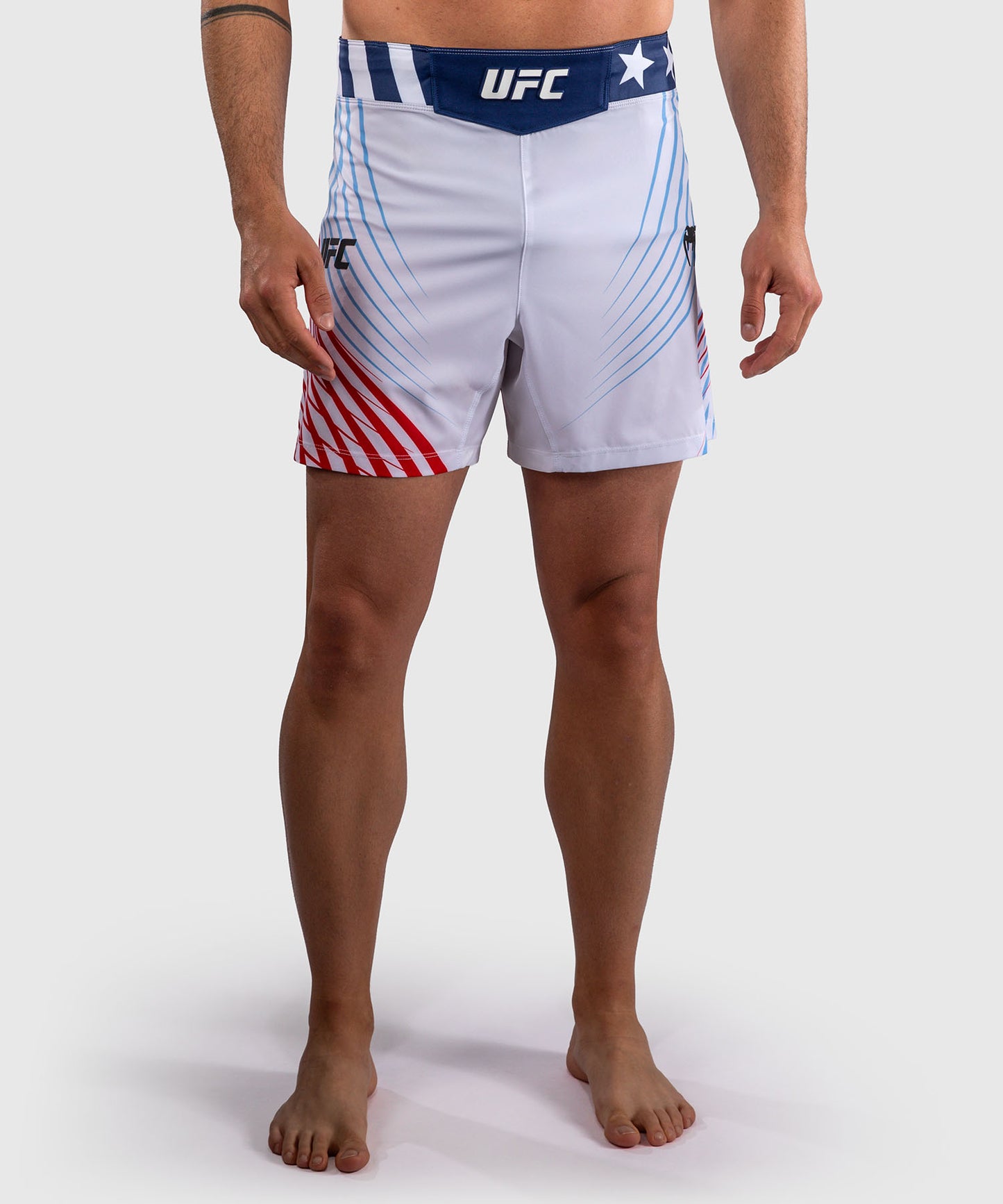 Official UFC Freedom 250 by Venum Authentic Fight Night Pantaloncini da combattimento taglio corto da uomo - Bianco